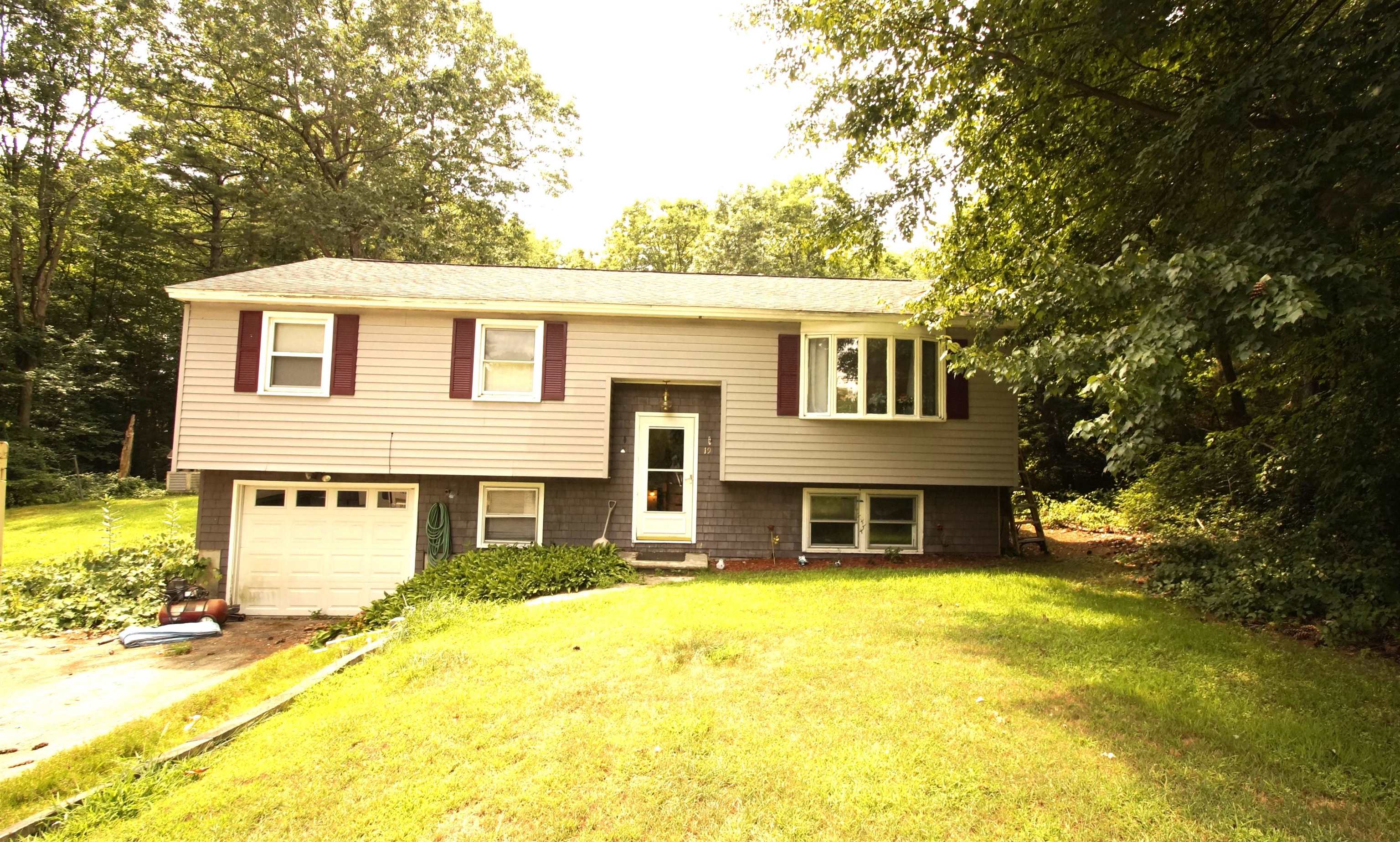 MLS 5004976: 19 Mike Lane, Litchfield NH