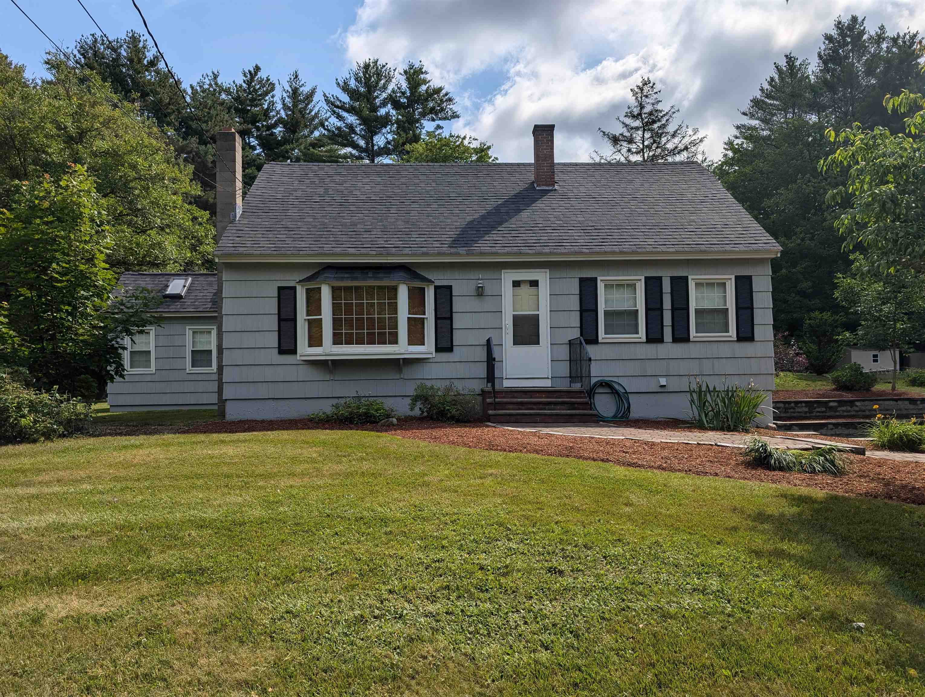 MLS 5005616: 269 Main Street, Plaistow NH
