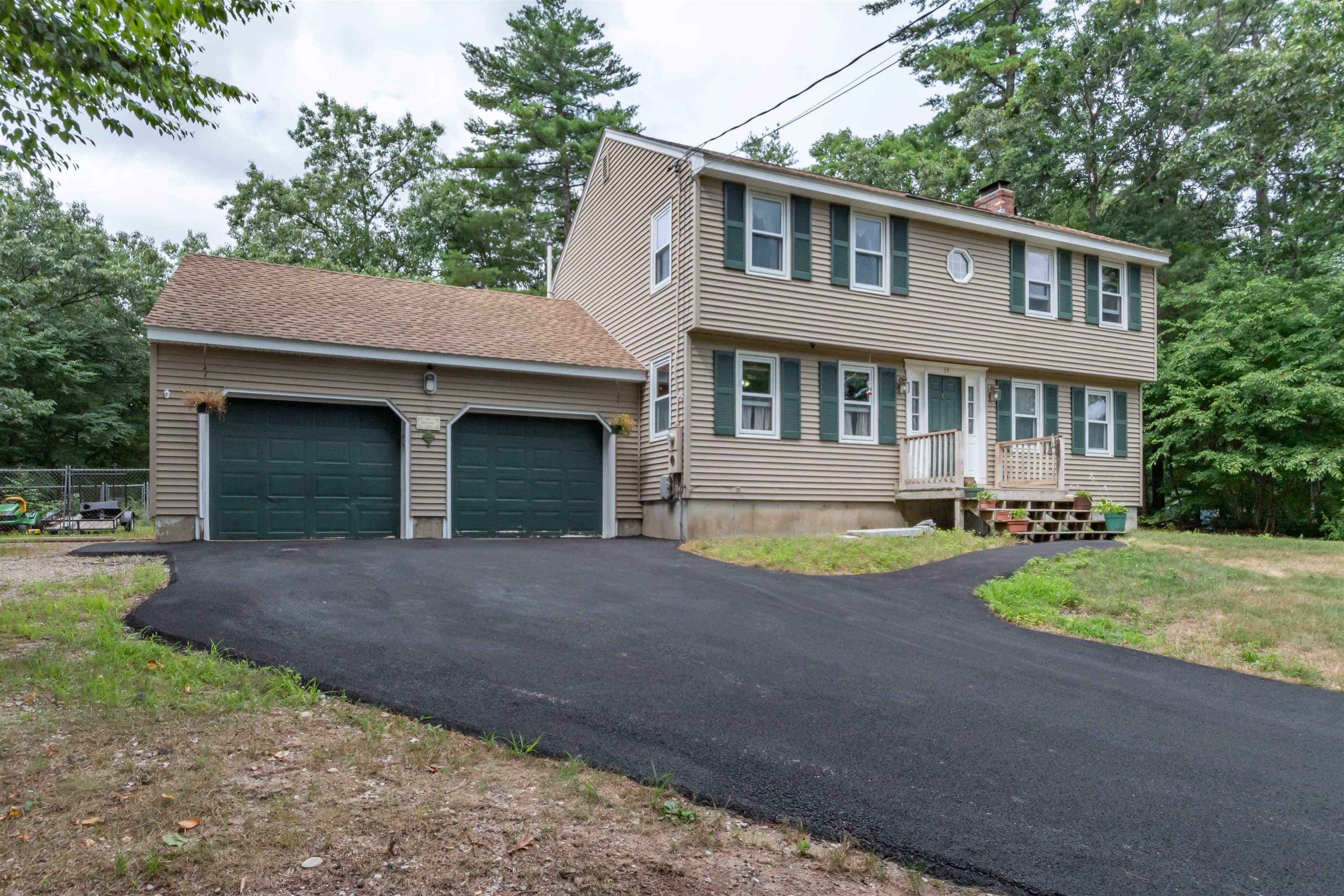 MLS 5006632: 14 Hemlock Circle, Sandown NH