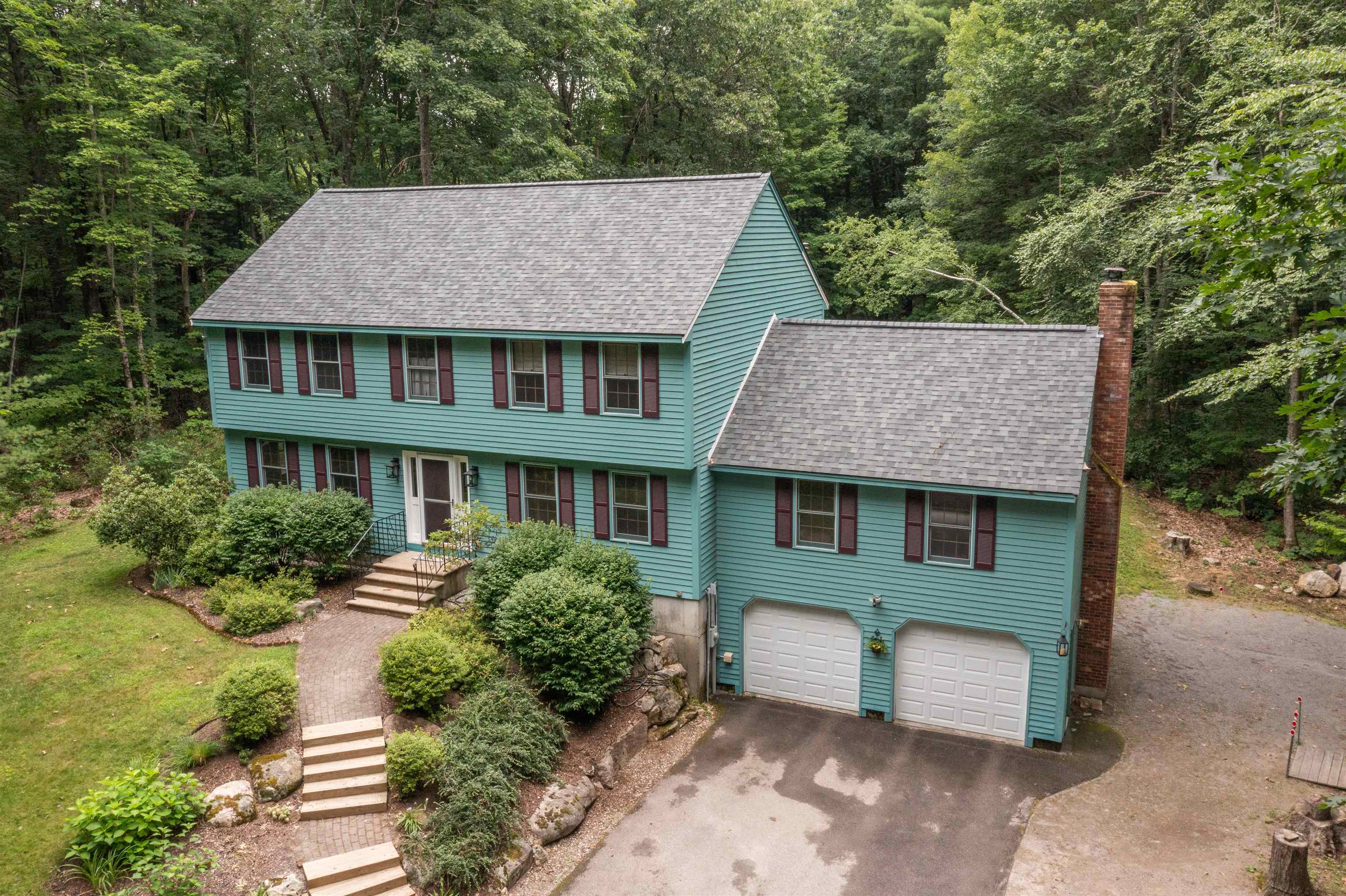 MLS 5006688: 33 Marty Drive, Merrimack NH