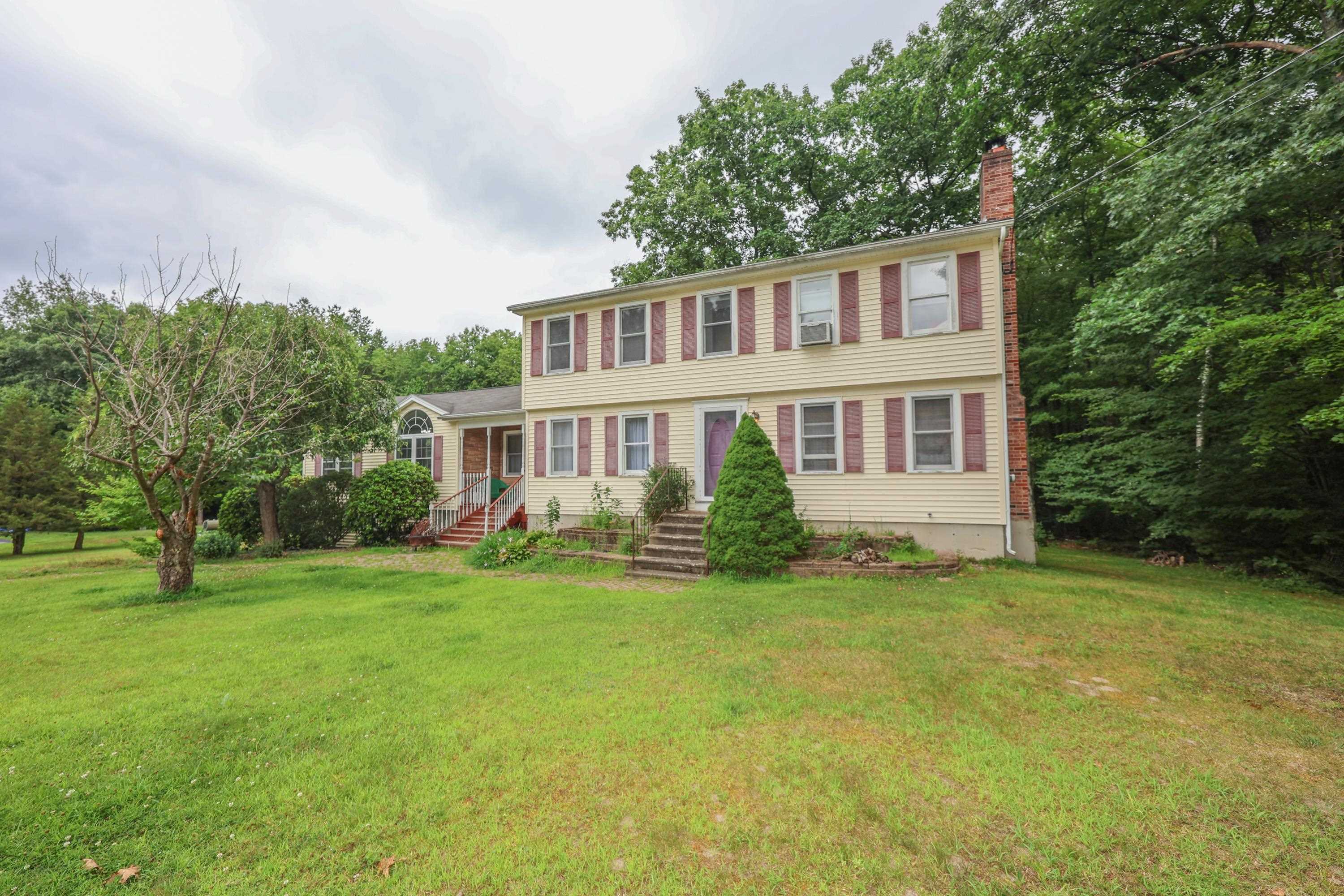 MLS 5006697: 5 Raelynn Drive, Derry NH