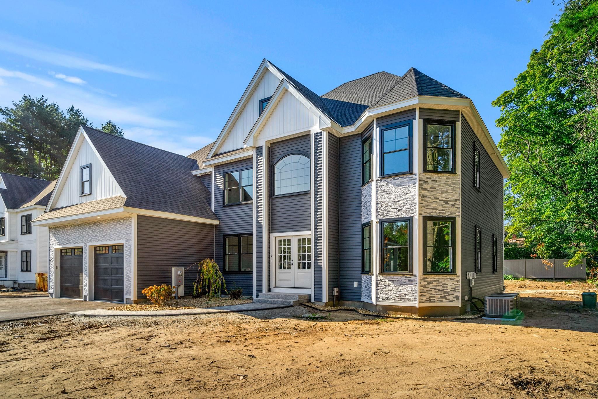 MLS 5006758: 7 O'Shaughnessy Lane, Salem NH