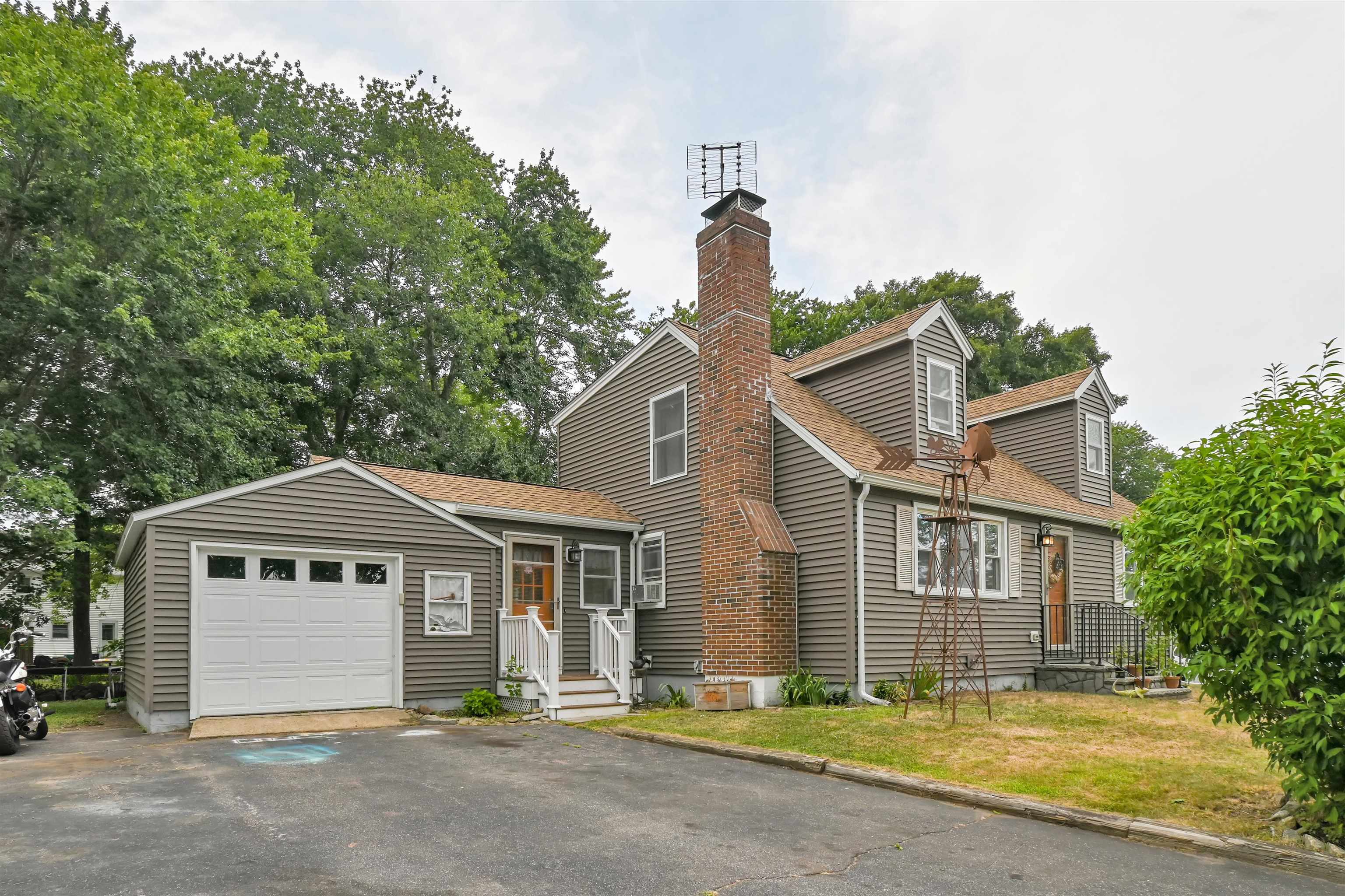 MLS 5007308: 6 Hutchinson Drive, Hampton NH