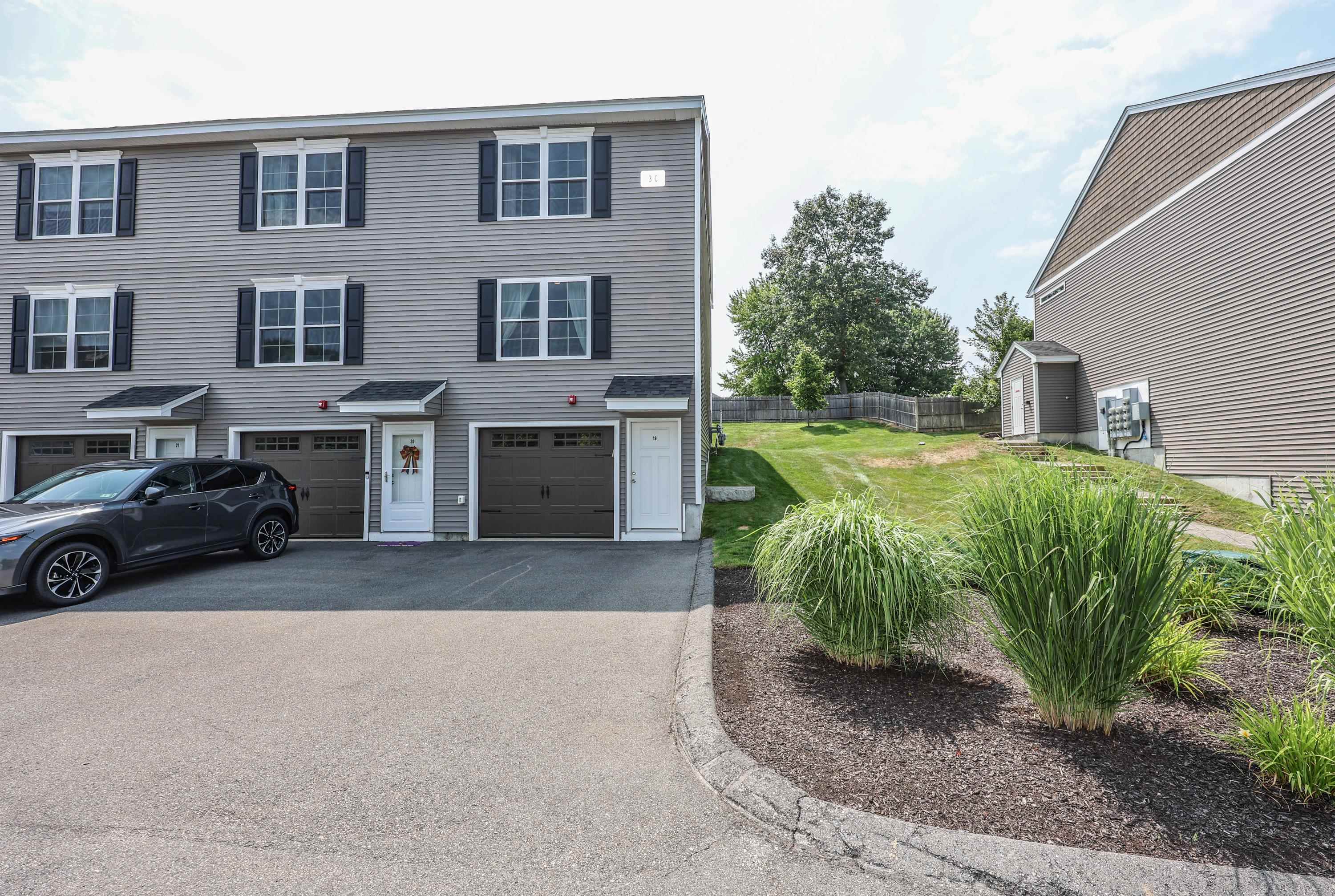 MLS 5007434: 3 Nutfield Court-Unit 19, Derry NH