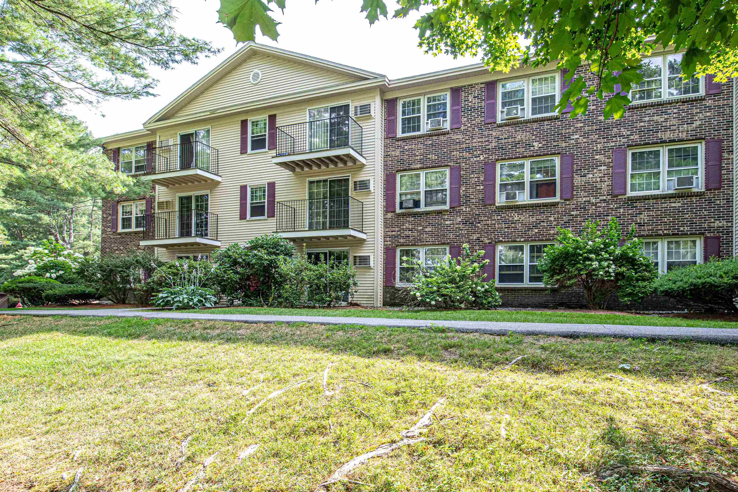 MLS 5007474: 2 Autumn Leaf Drive-Unit 1, Nashua NH