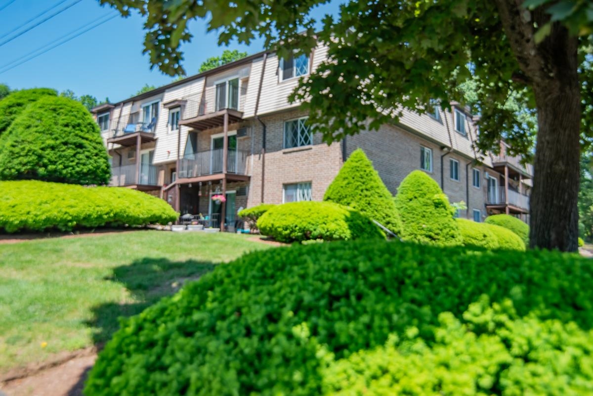 MLS 5007555: 17 Silvestri Circle-Unit 7, Derry NH