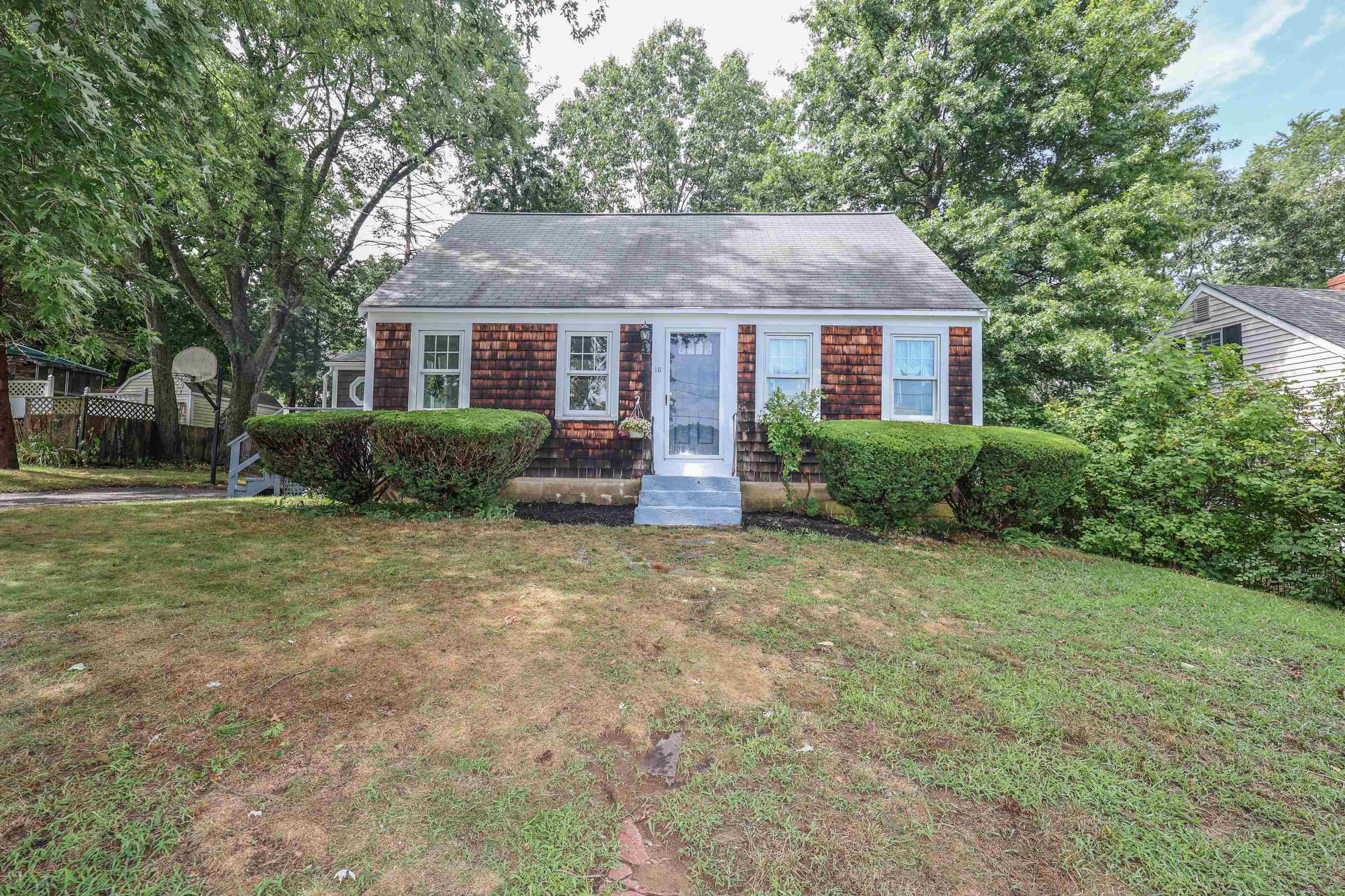 MLS 5007636: 10 Douglass Way, Exeter NH