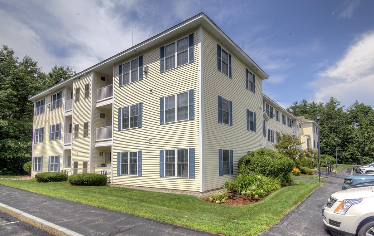 MLS 5007806: 14 Crestview Circle-Unit 164, Londonderry NH