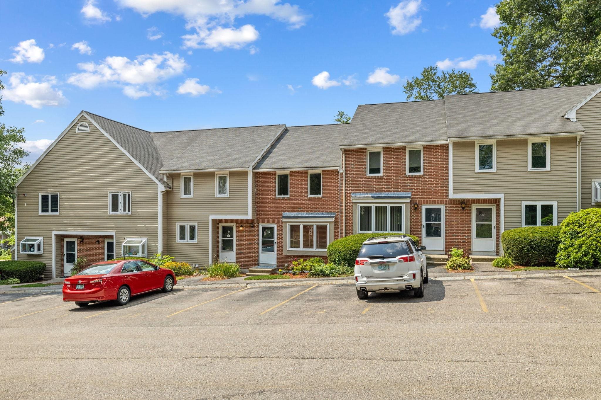 MLS 5007830: 14 Willow Creek Drive, Hudson NH