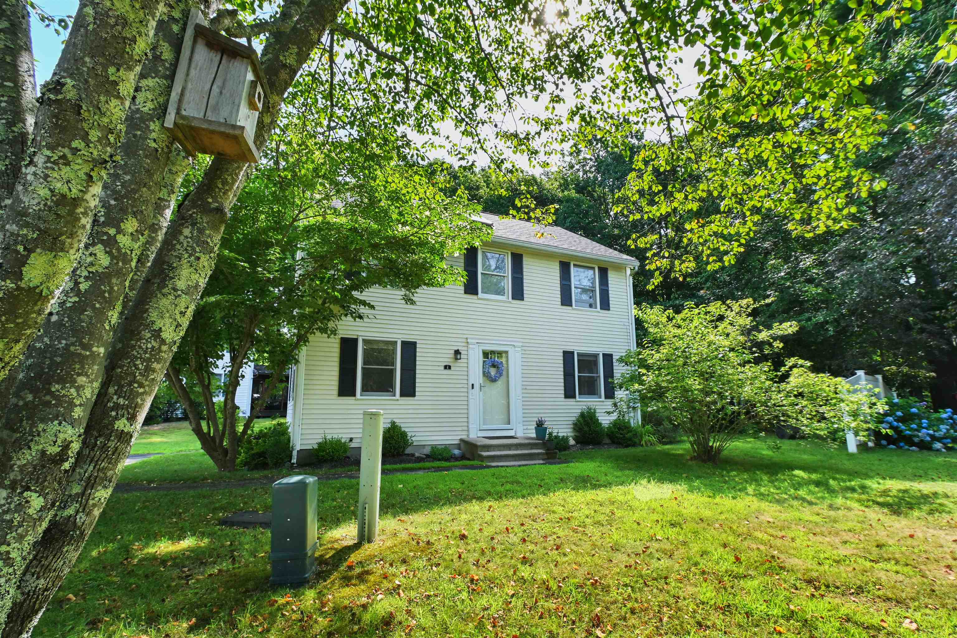 MLS 5008154: 4 Oak Hill Lane, Exeter NH