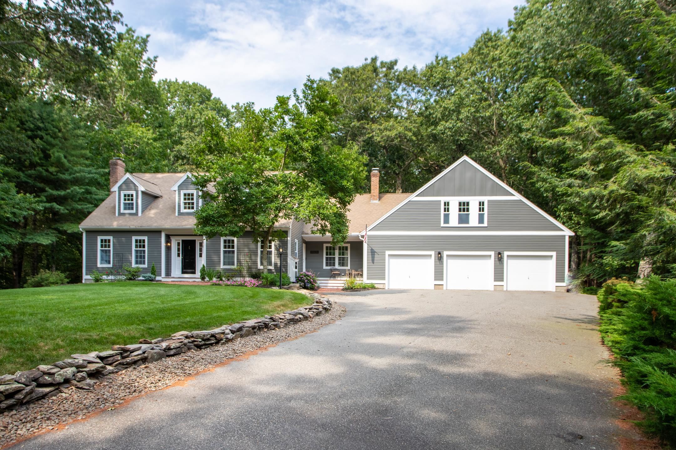 MLS 5008211: 23 North Shore Road, Hampton NH