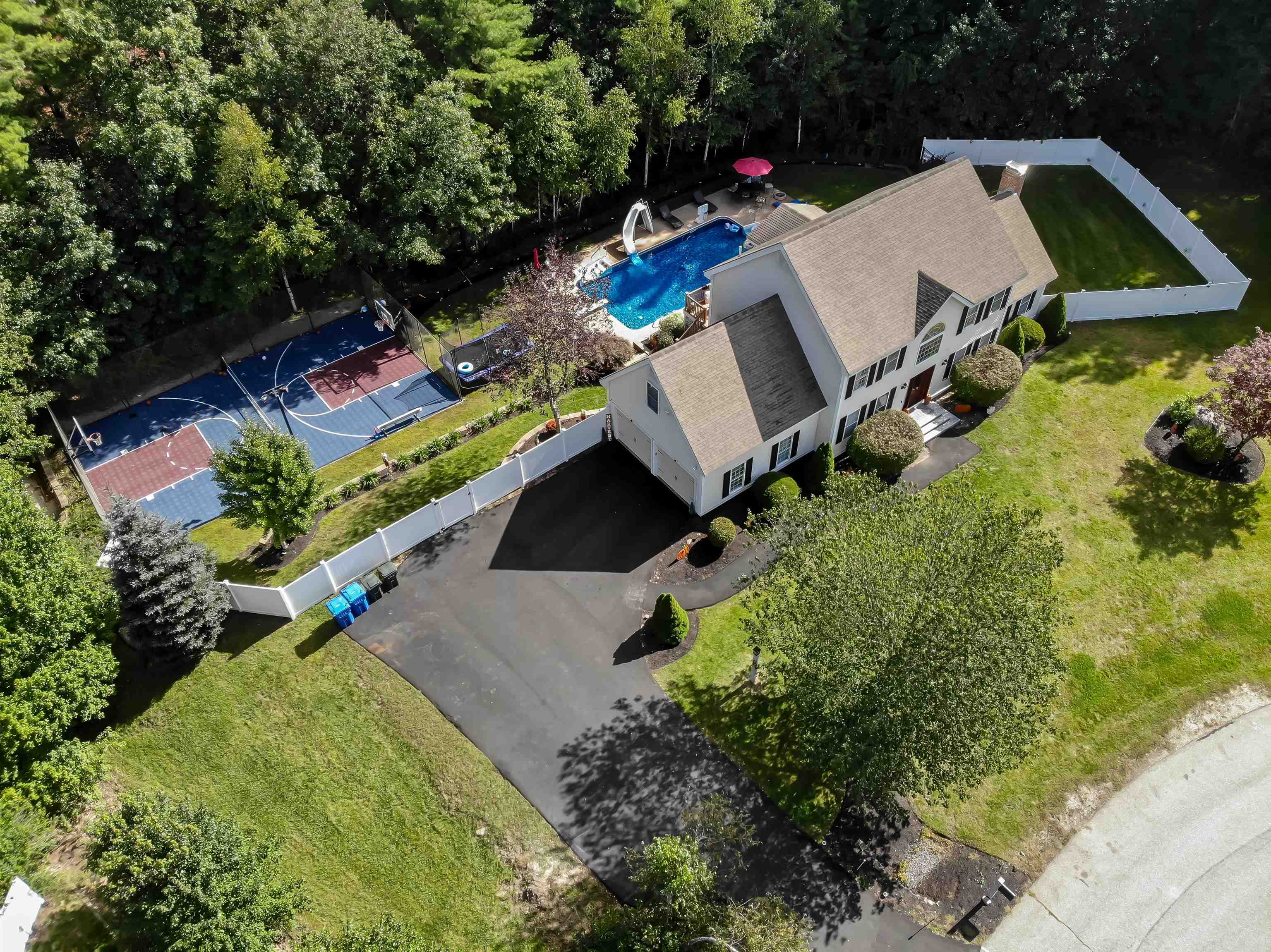 MLS 5008691: 8 Sterling Drive, Londonderry NH