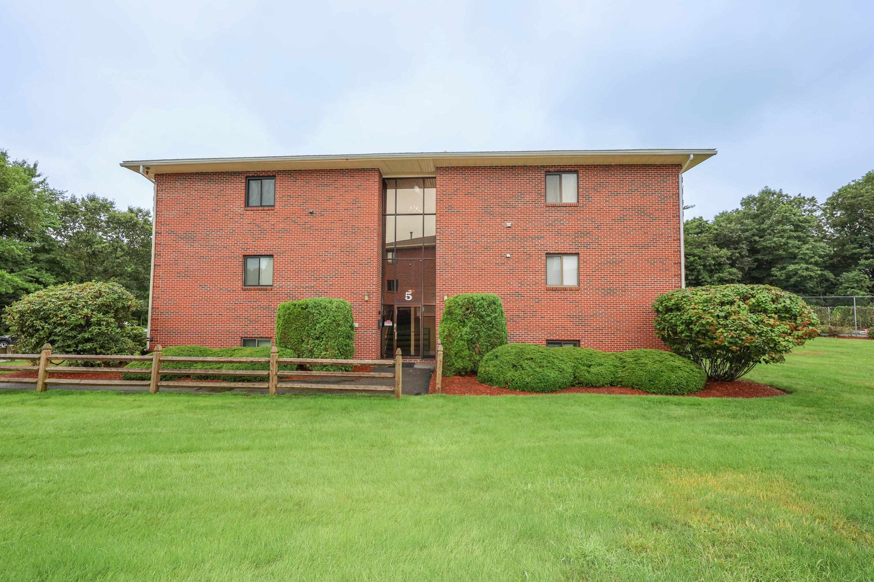 MLS 5008775: 513 Abbott Farm Lane, Hudson NH