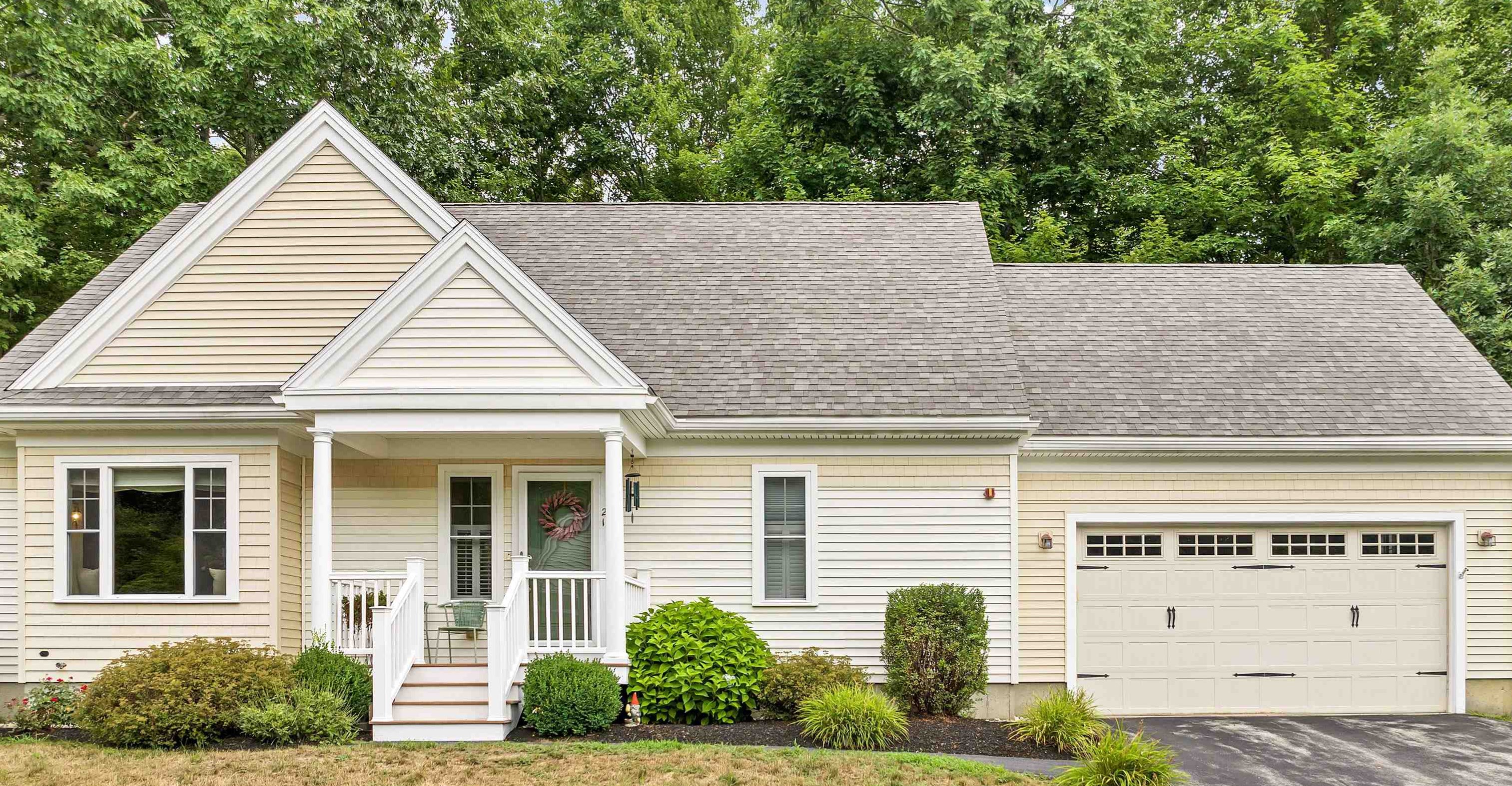 MLS 5008809: 21 Mill Pond Road, Brentwood NH