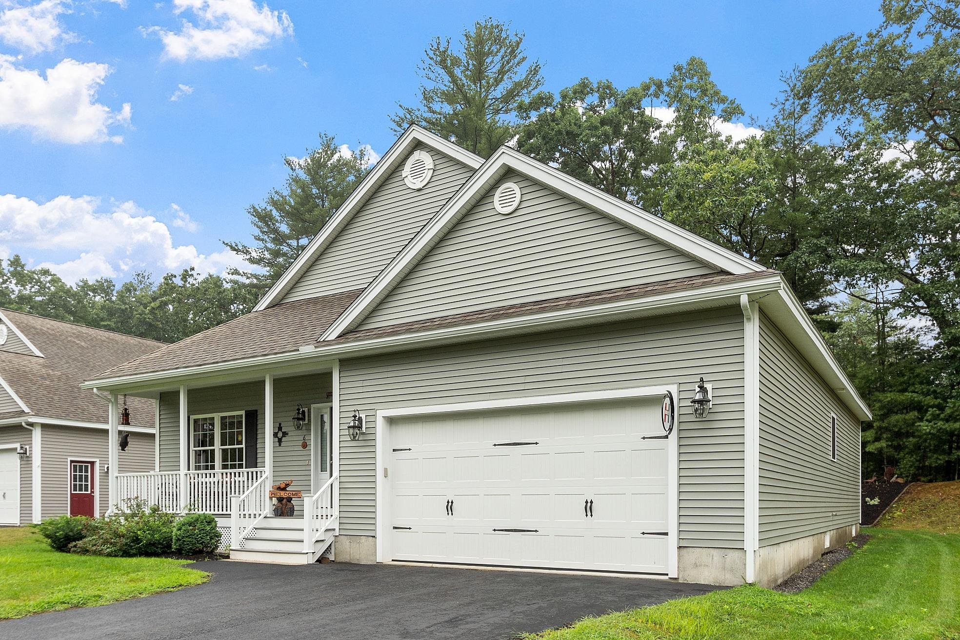 MLS 5008865: 6 Augusta Drive, Plaistow NH