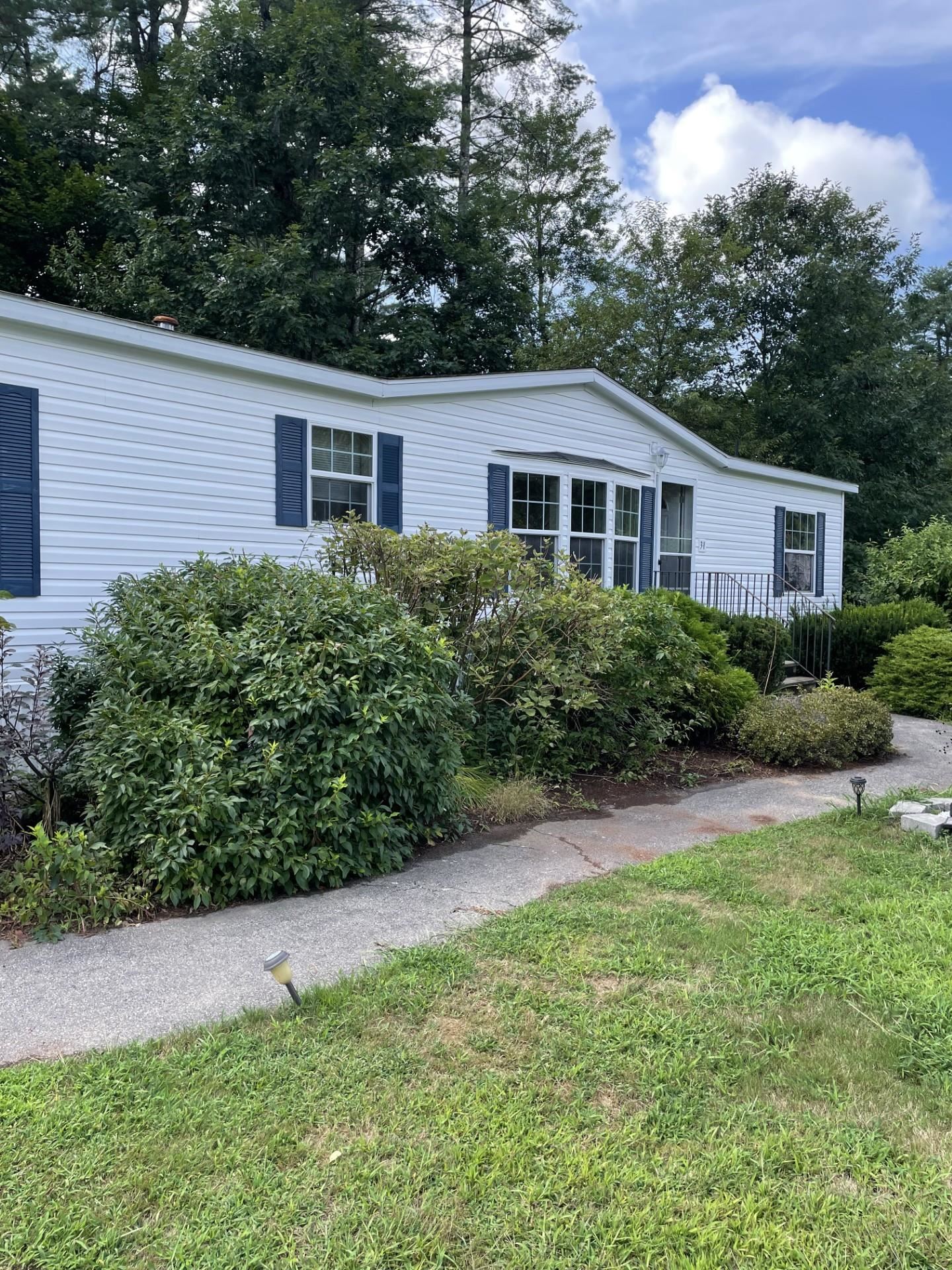 MLS 5008959: 31 First Street, Barrington NH