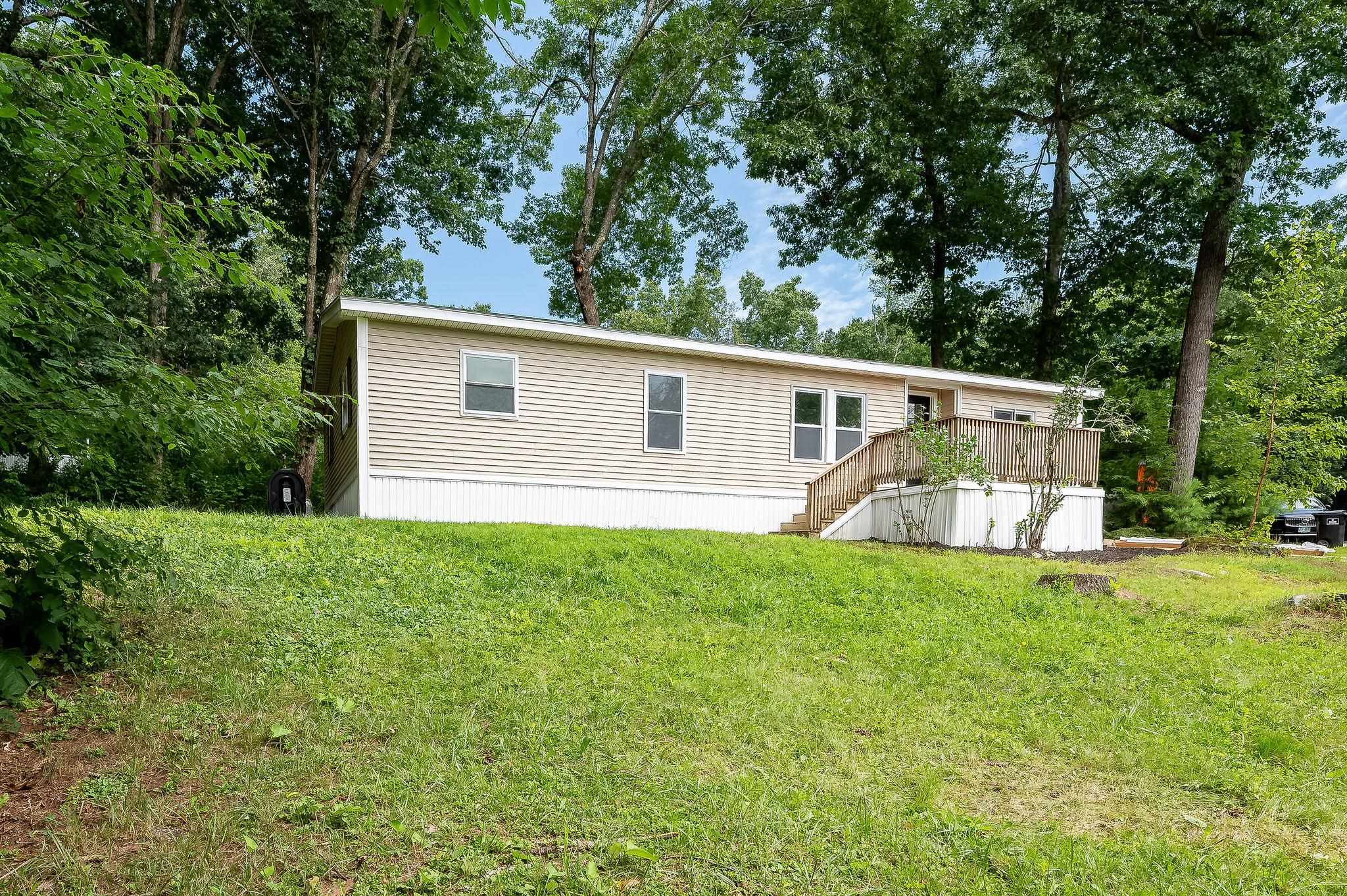 MLS 5009098: 37 Diamond Lane, Barrington NH