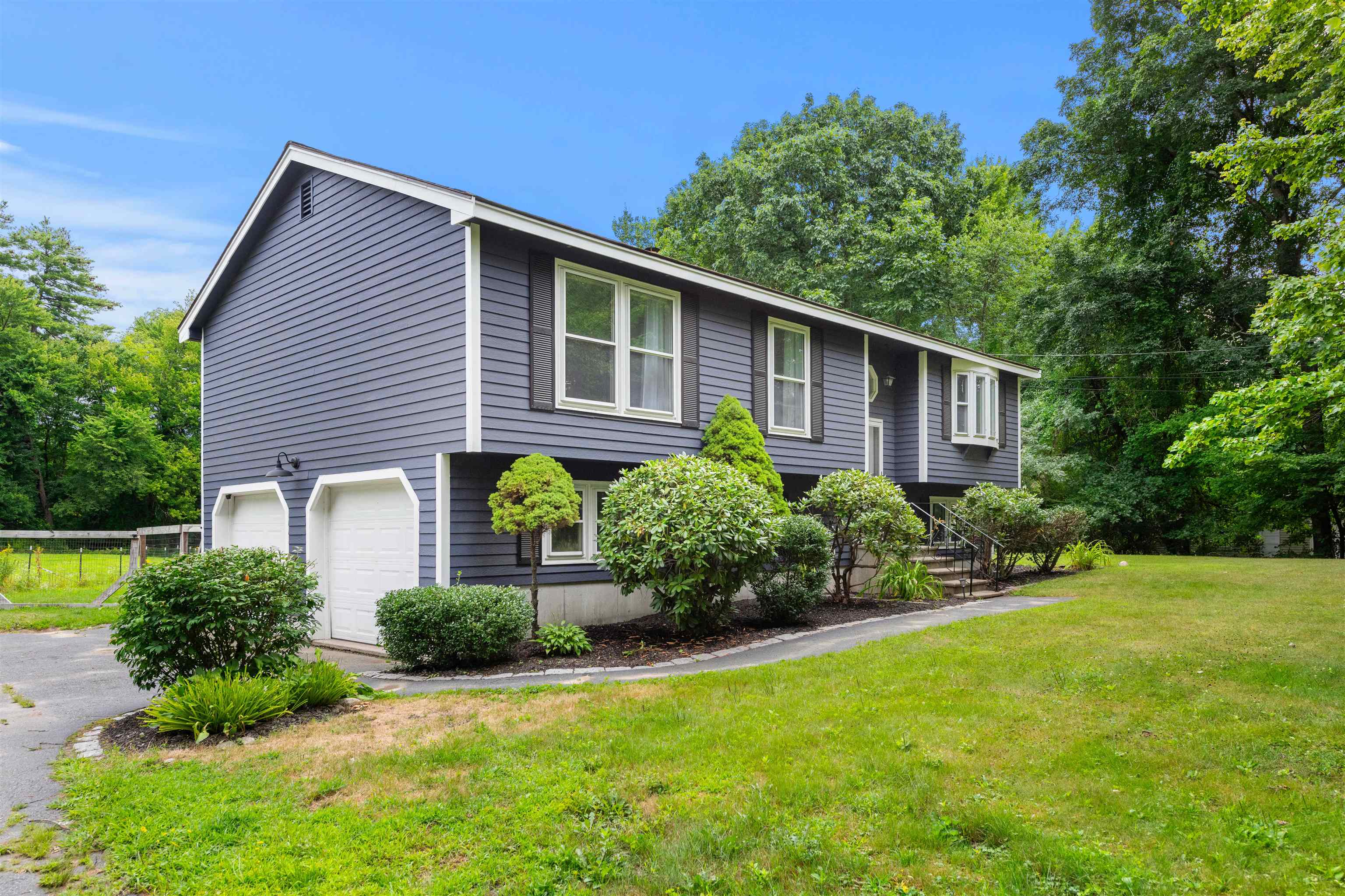 MLS 5009839: 292 High Range Road, Londonderry NH