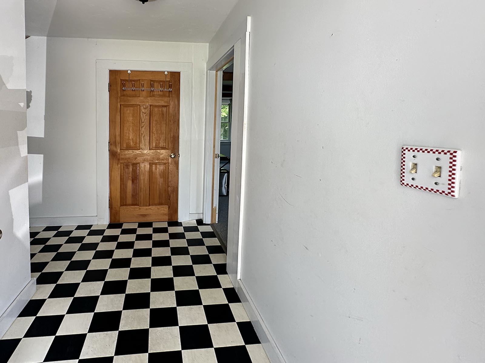 Hall from driveway porch entrance 21962955