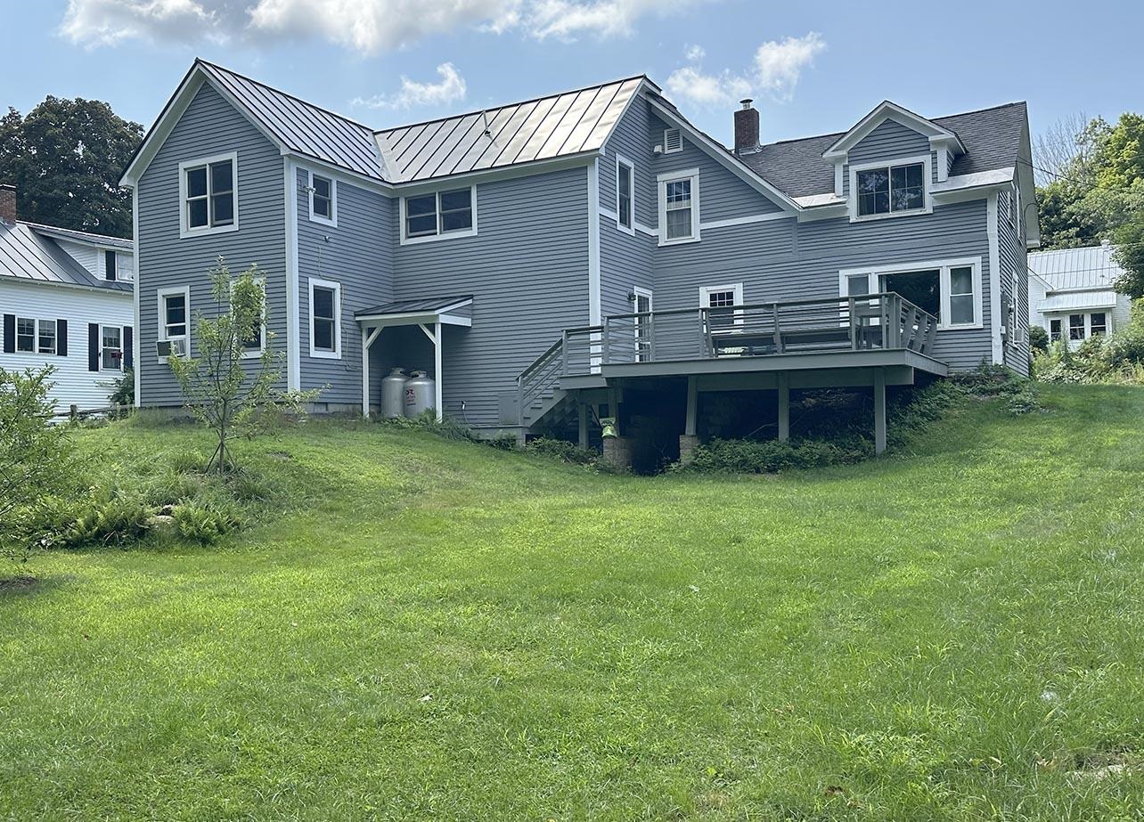 Large level back yard 21962943