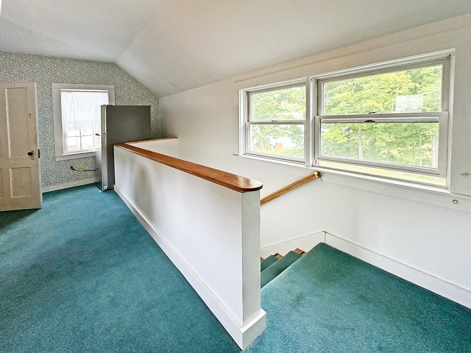 2nd floor Office area landing 21962961