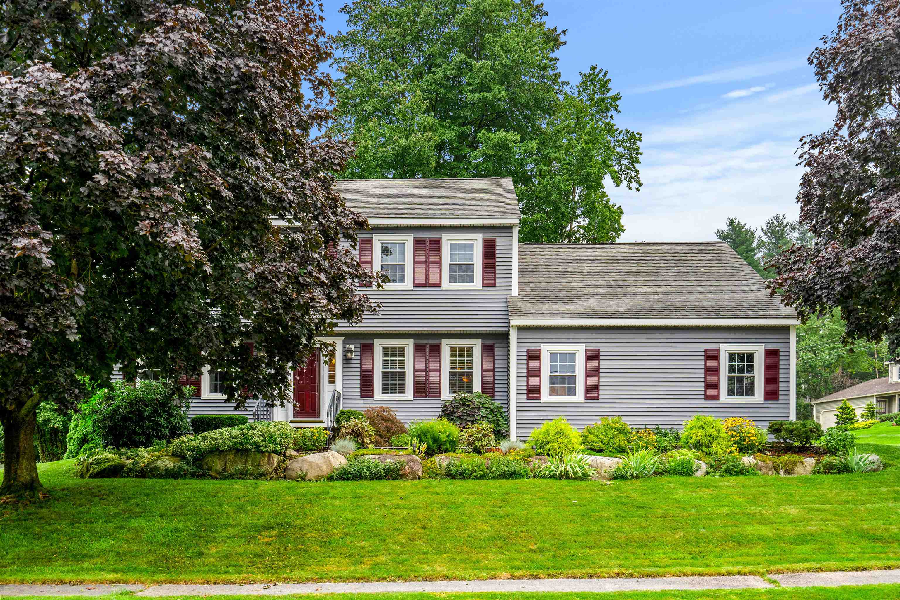 MLS 5010650: 12 Brackenwood Drive, Nashua NH