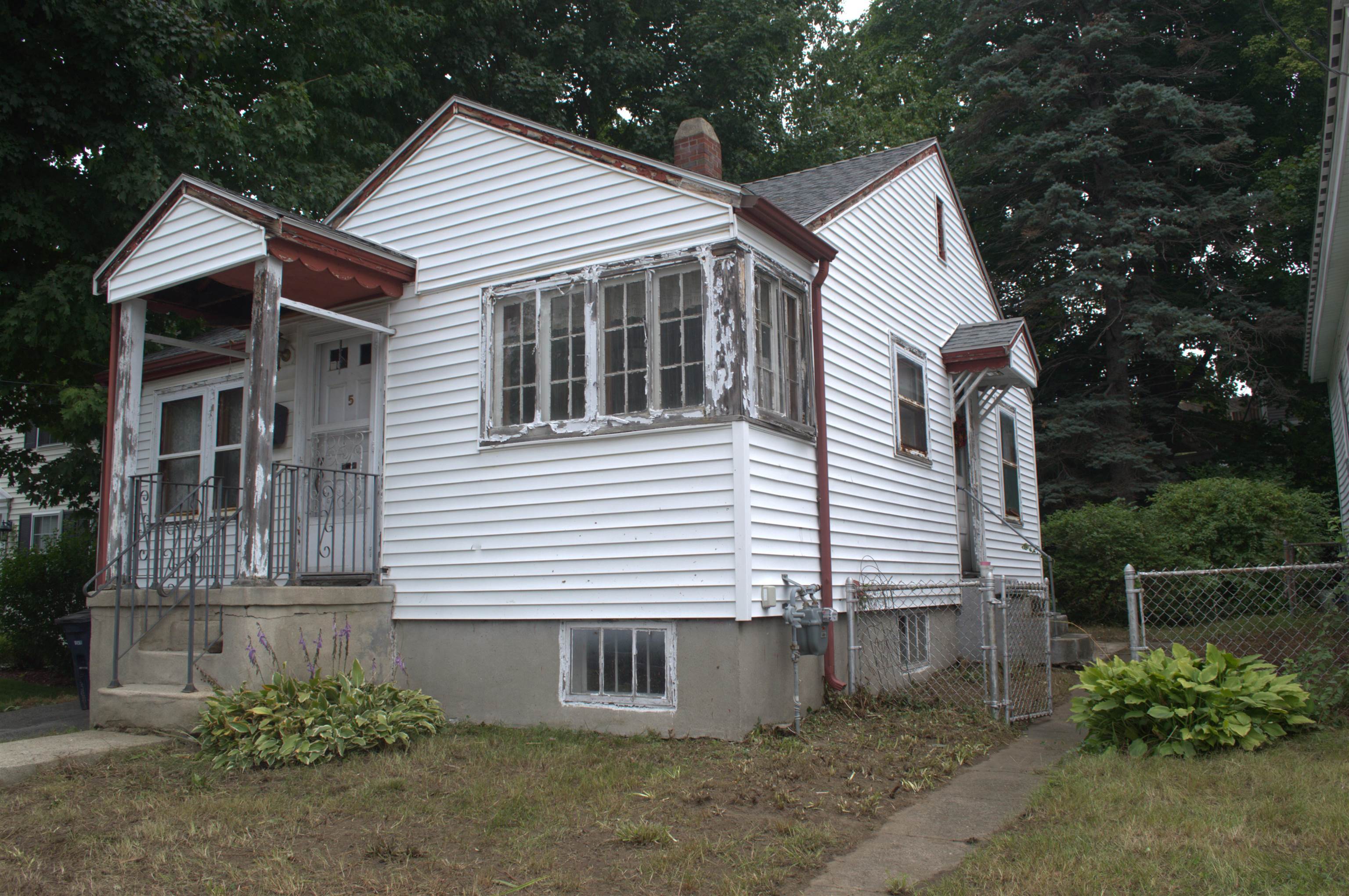 MLS 5010687: 5 New Street, Nashua NH