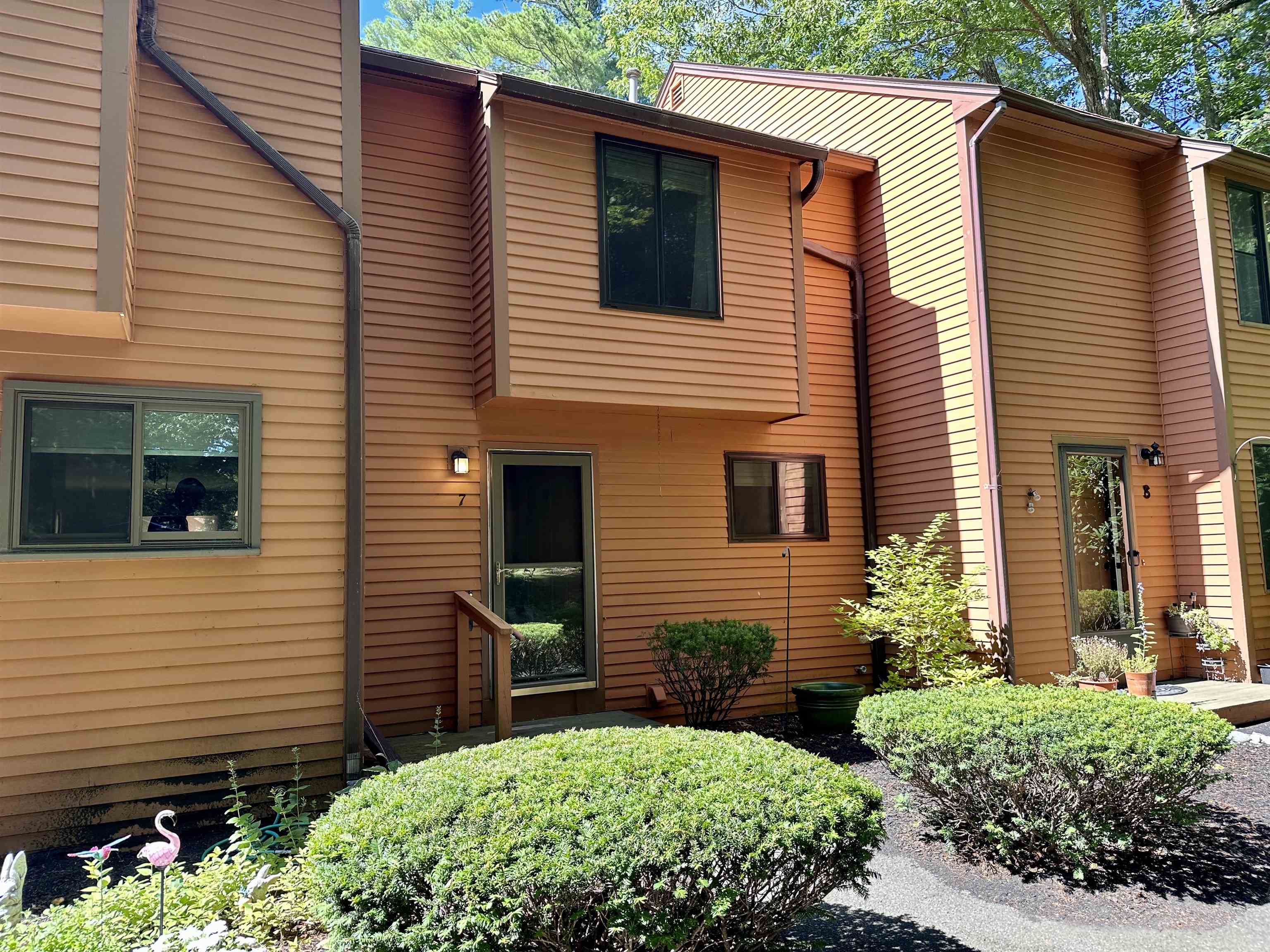 MLS 5011161: 7 Dunvegan Woods Drive, Hampton NH