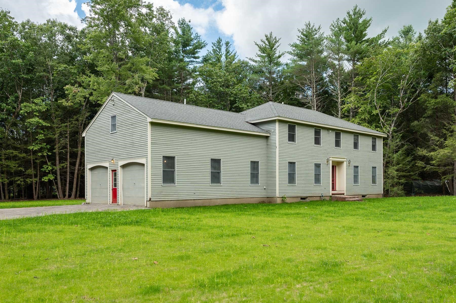 MLS 5011378: 6 Northrup Drive, Brentwood NH