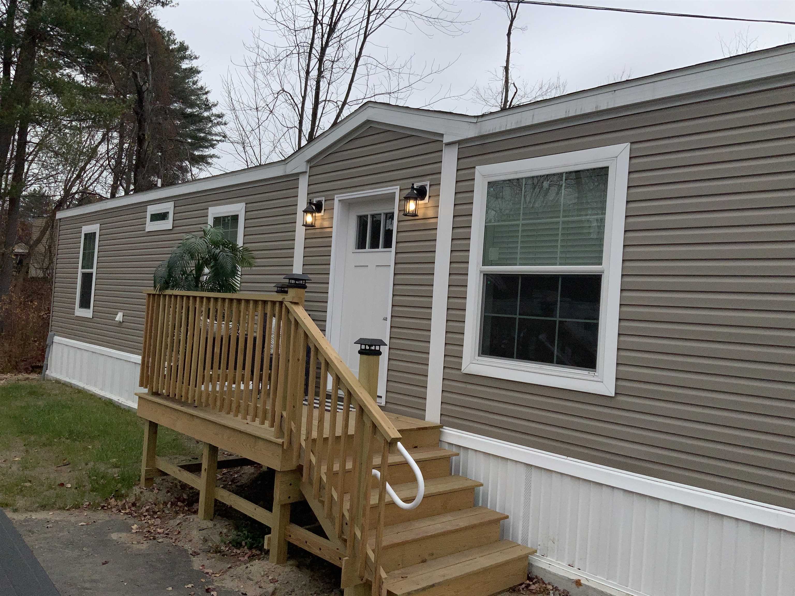 MLS 5011509: 2 Lori Lane, Litchfield NH