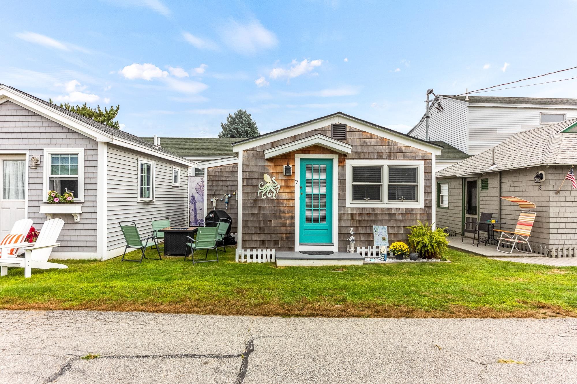 MLS 5012375: 7 Smith Avenue, Hampton NH