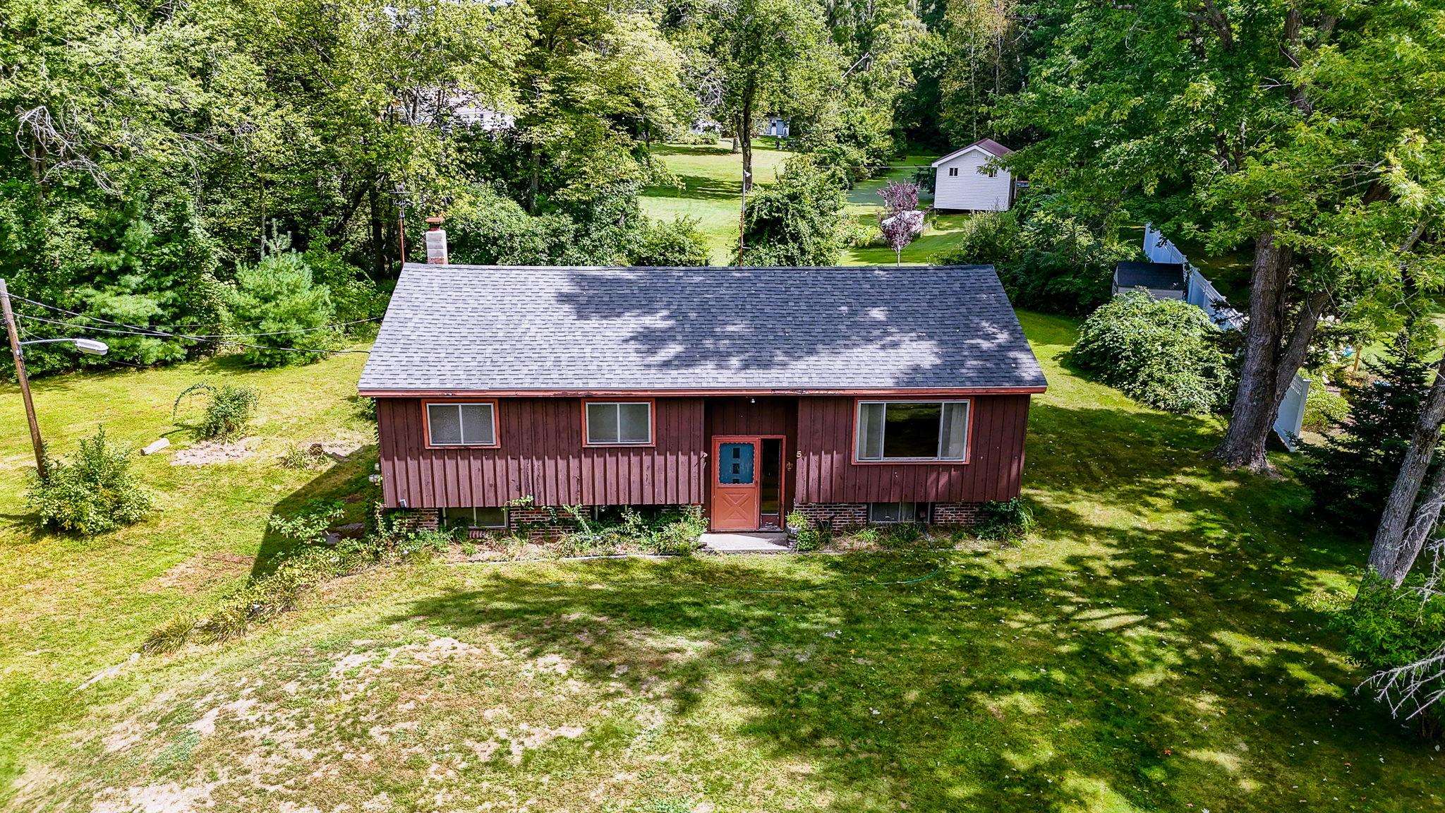 MLS 5012378: 5 Circle Drive, Hudson NH