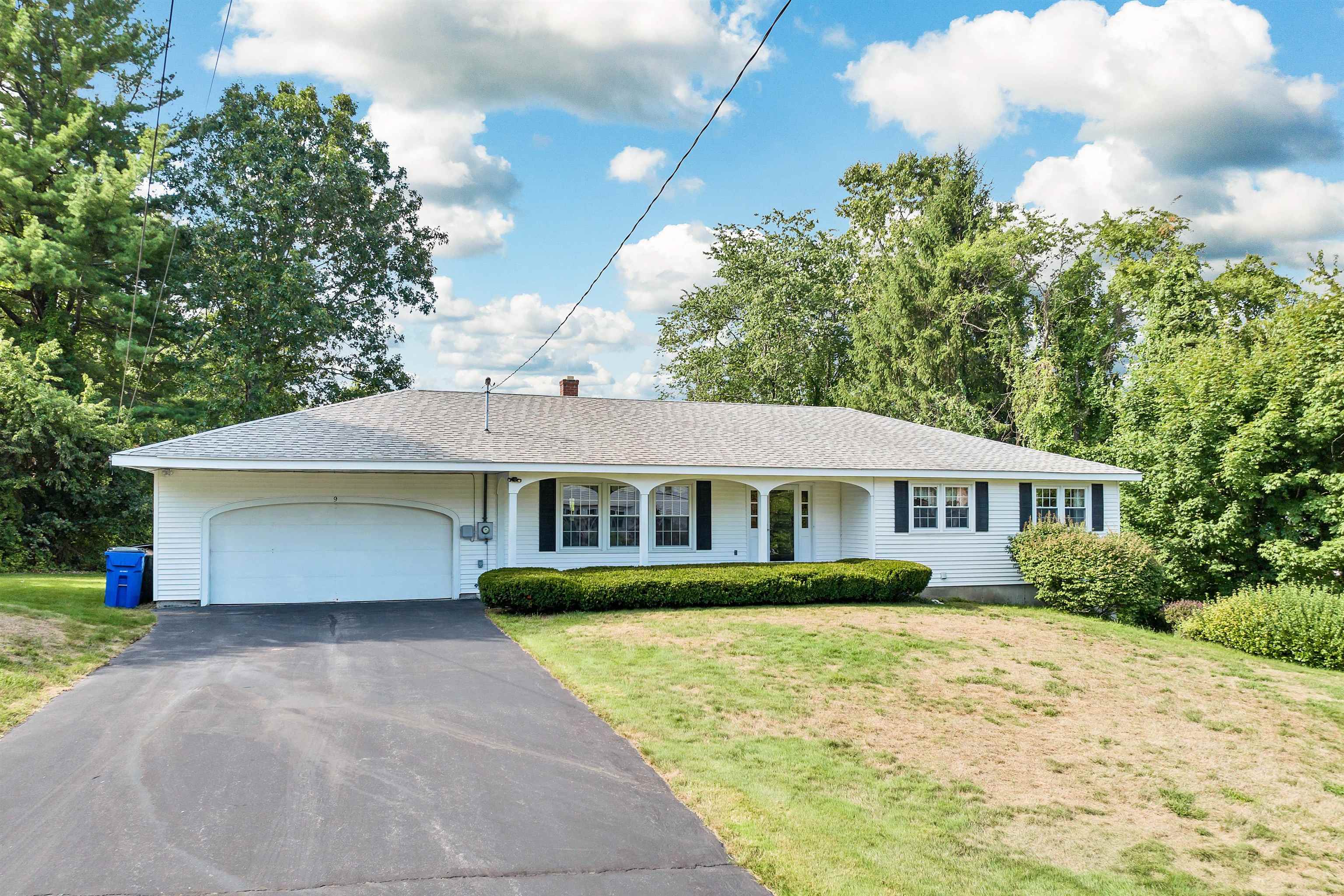 MLS 5012714: 9 Berkshire Lane, Londonderry NH