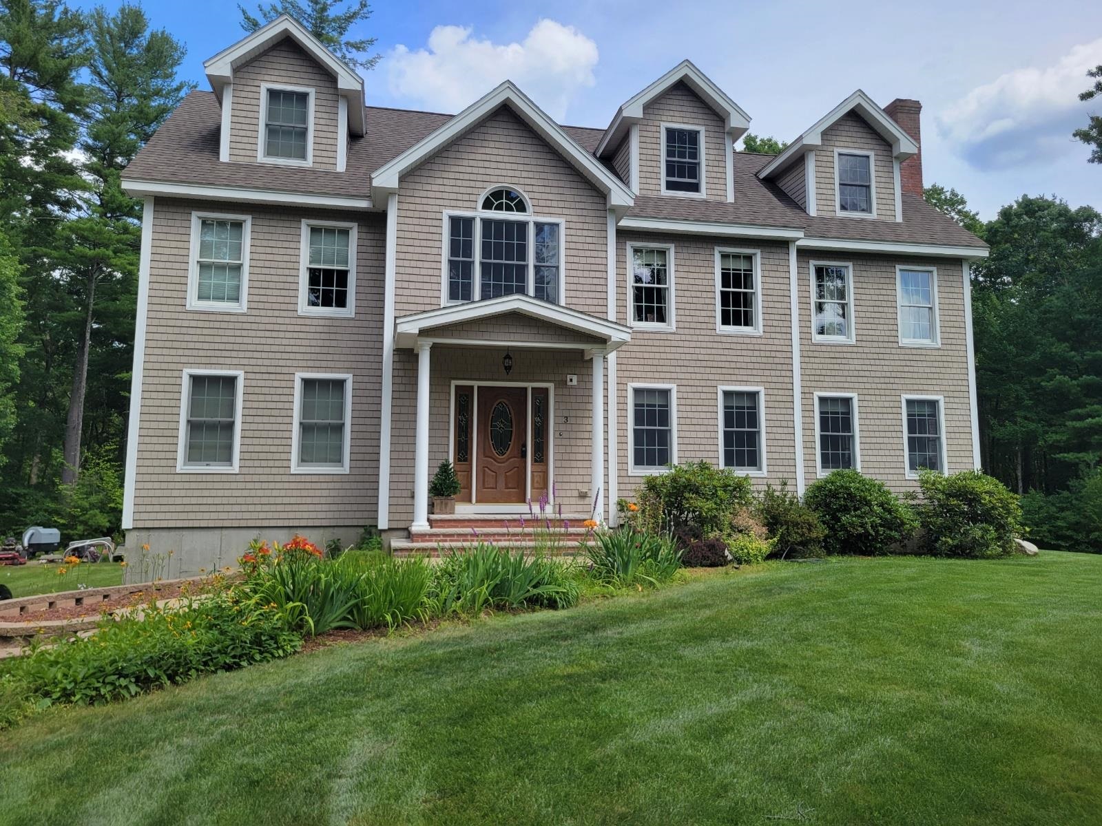 MLS 5013329: 3 Deer Crossing Circle, Londonderry NH