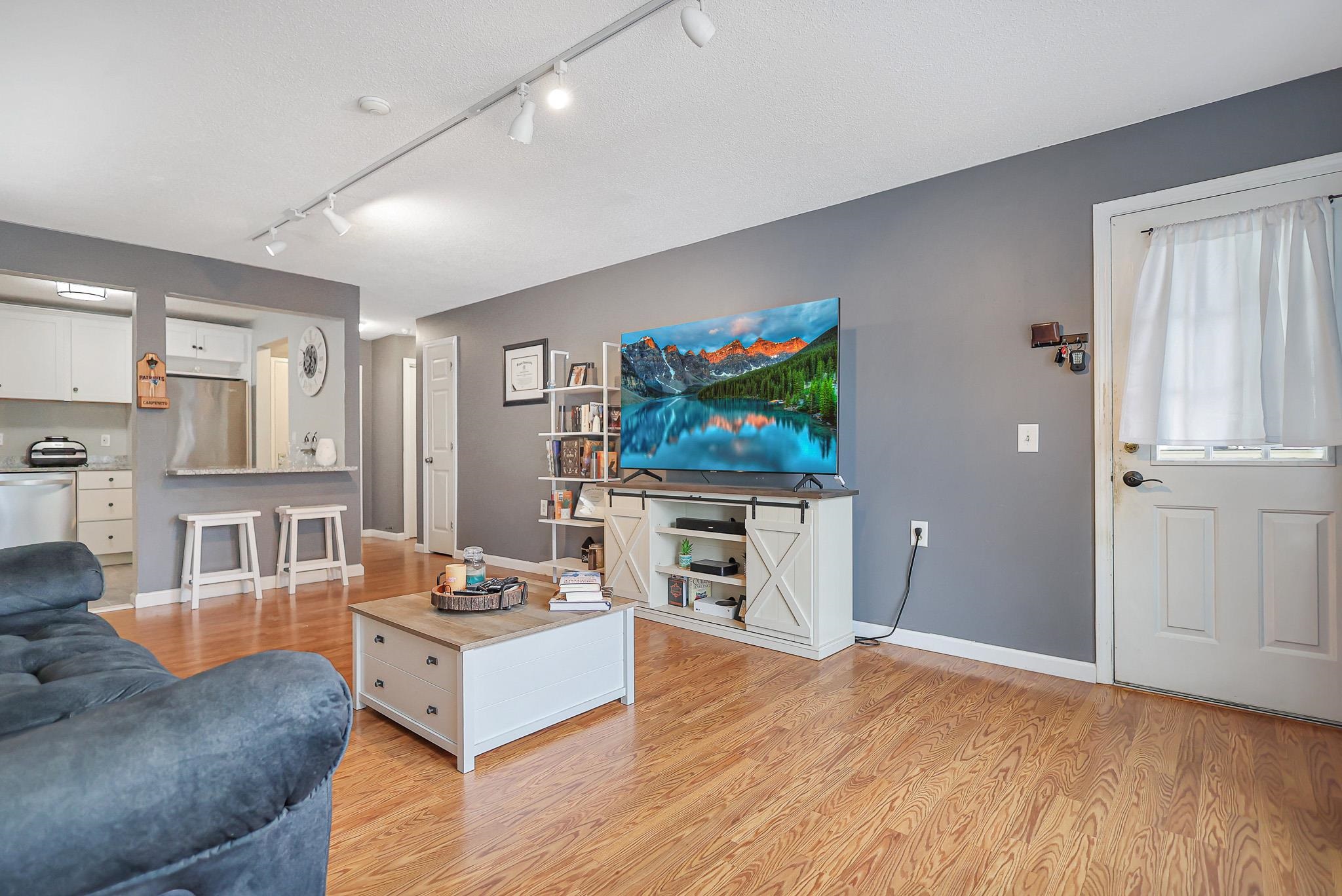 MLS 5013481: 14 Flintlock Lane-Unit 3, Merrimack NH