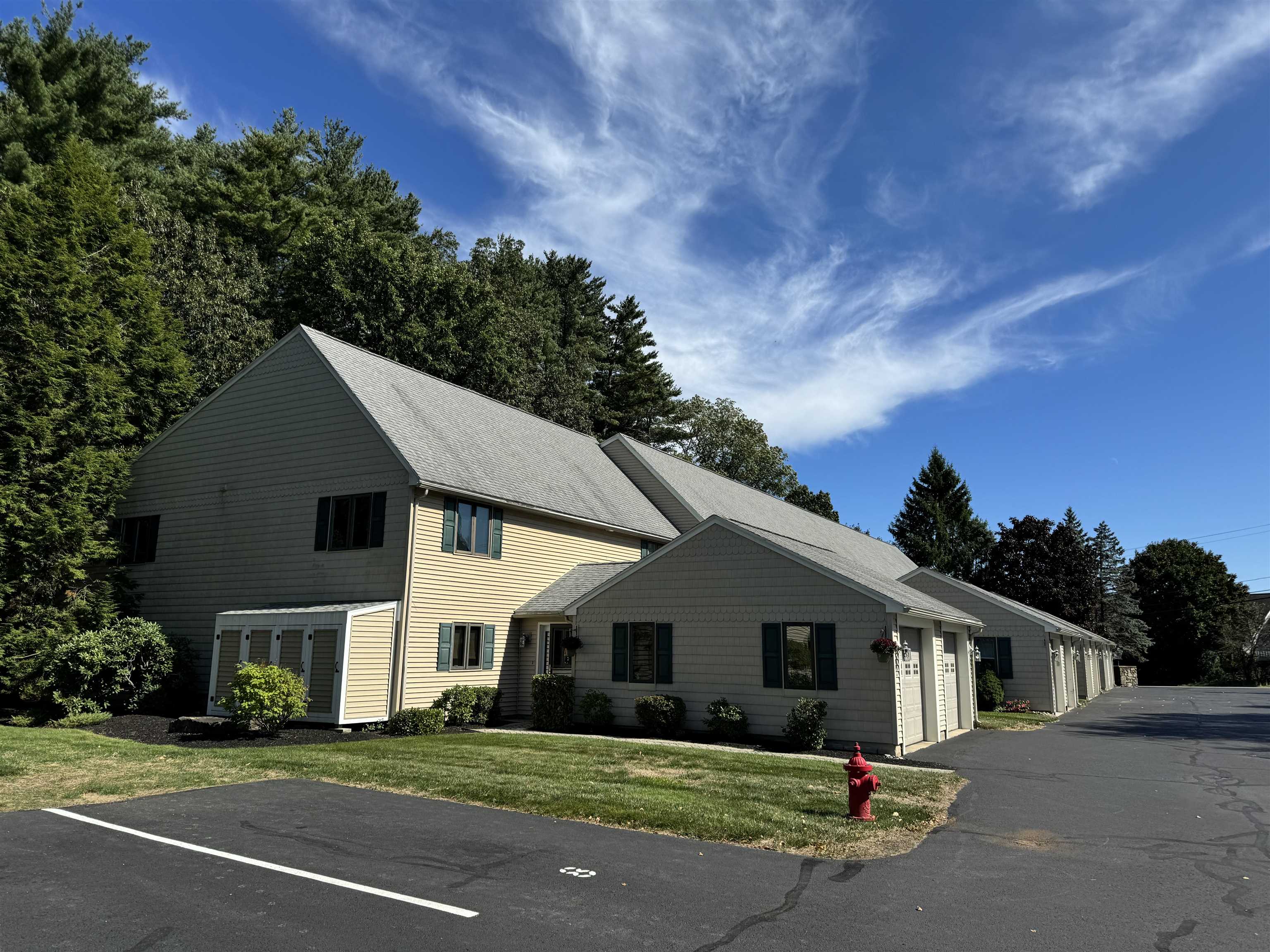 MLS 5013689: 8 Hampton Towne Estates, Hampton NH