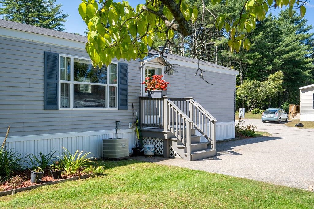 MLS 5013883: 39 Cortland Way, Barrington NH