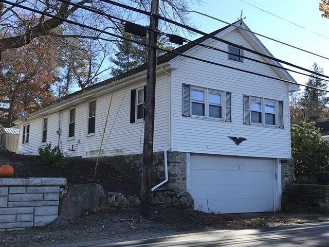 MLS 5014192: 96 Shadow Lake Road, Salem NH