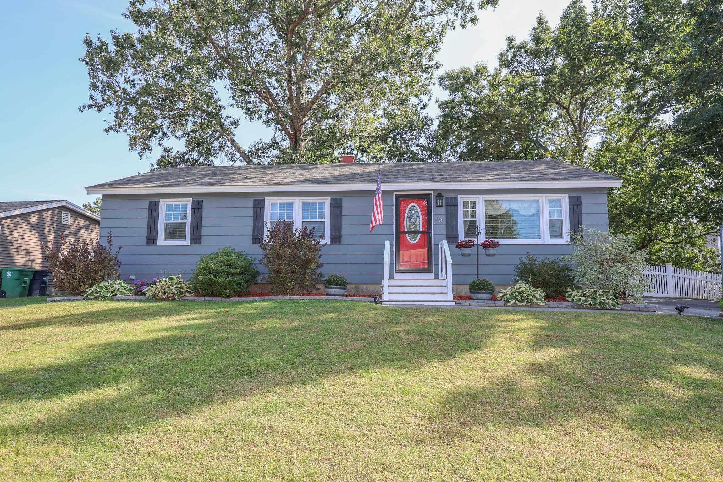 MLS 5014751: 13 April Drive, Nashua NH