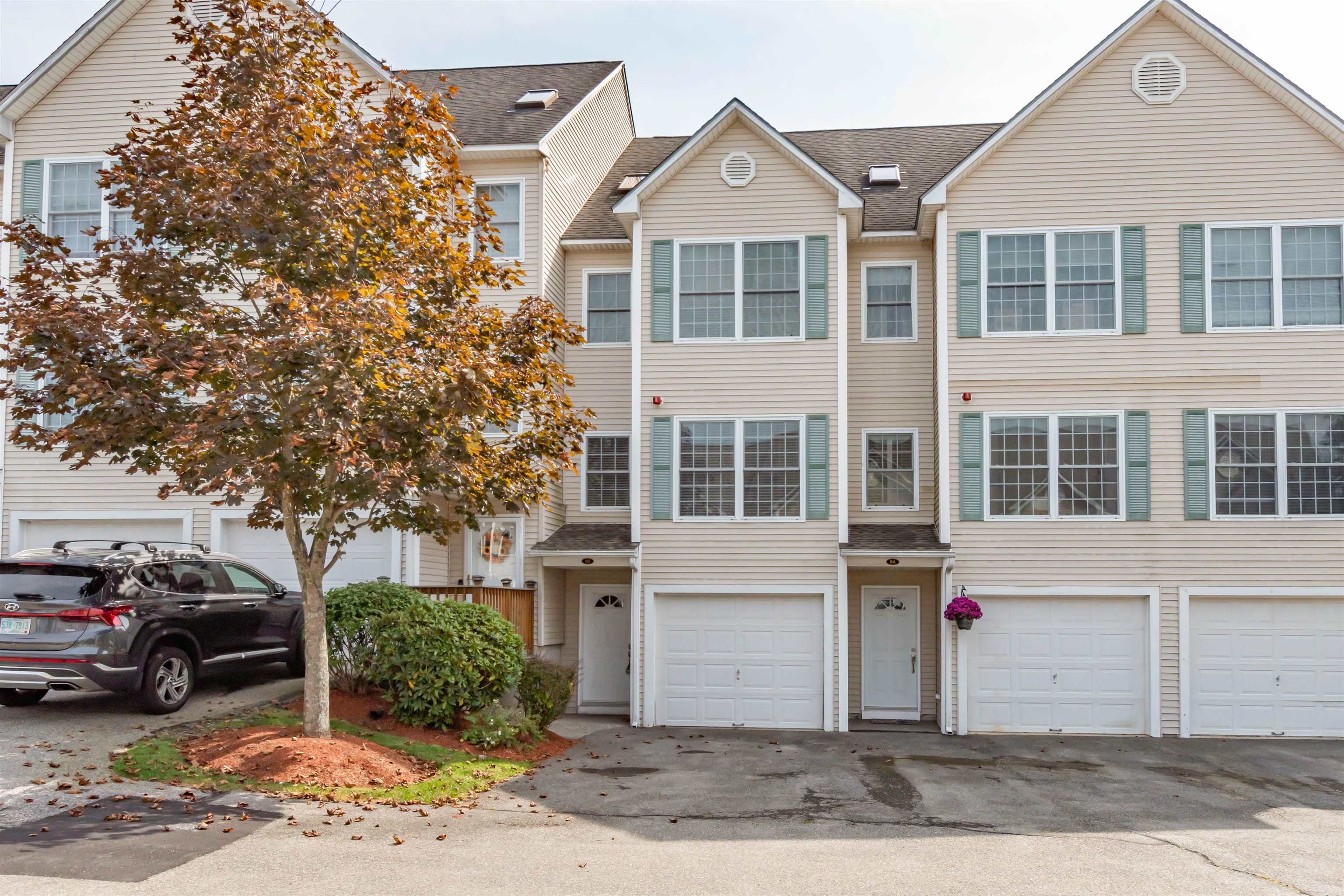 MLS 5014994: 6 Intervale Court-Unit B, Hudson NH