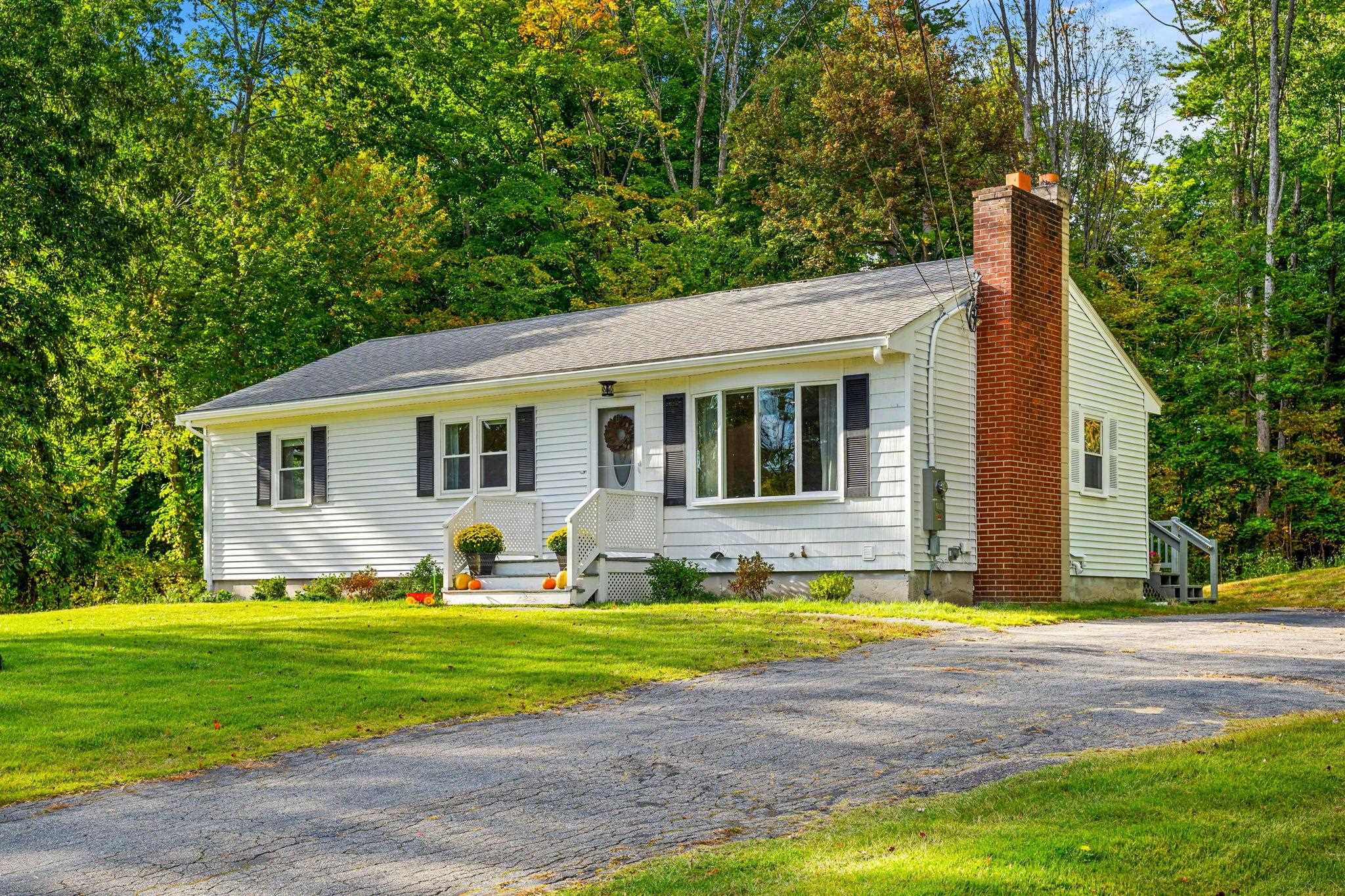 MLS 5015962: 13 Sleepy Hollow Road, Atkinson NH