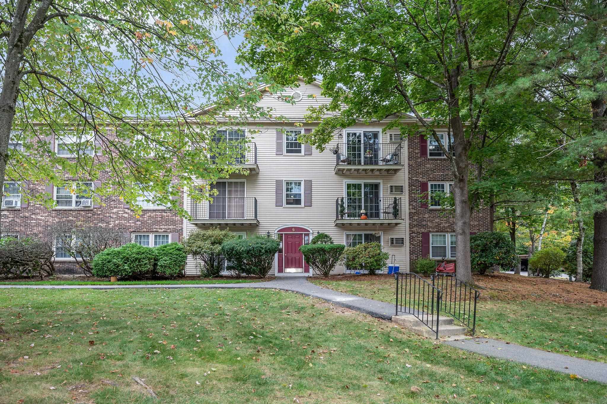 MLS 5016508: 6 Autumn Leaf Drive-Unit 22, Nashua NH