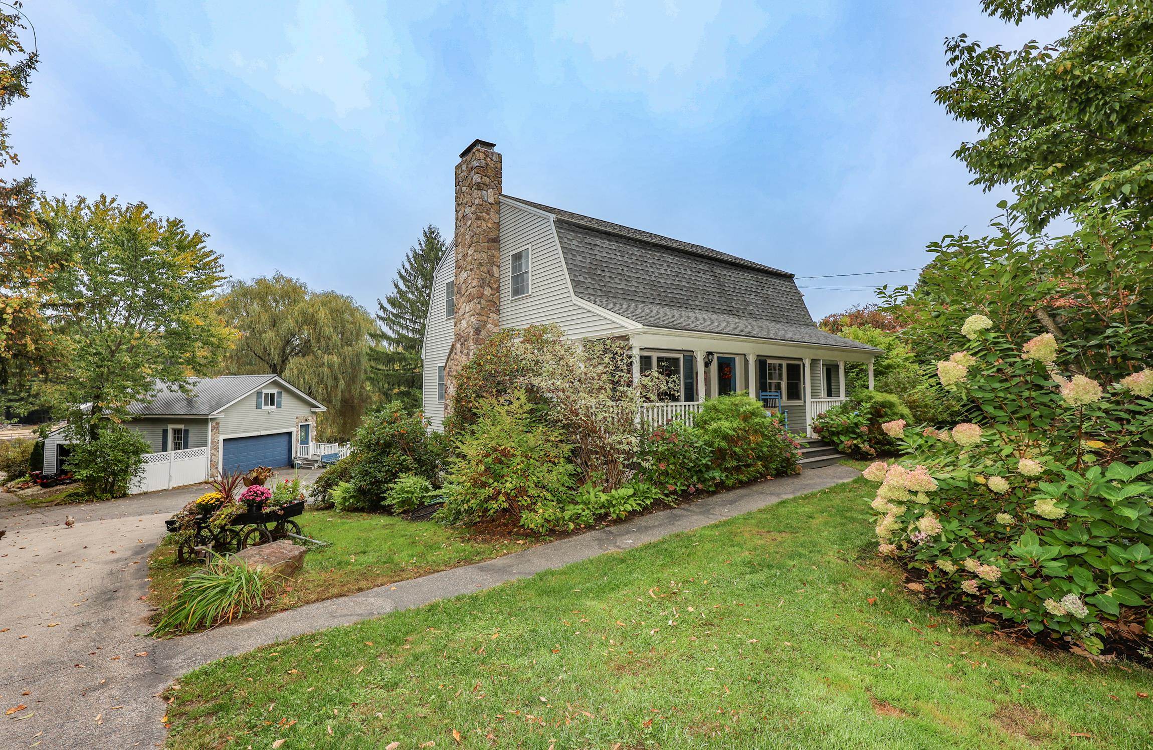 MLS 5017078: 127 Haverhill Road, Chester NH