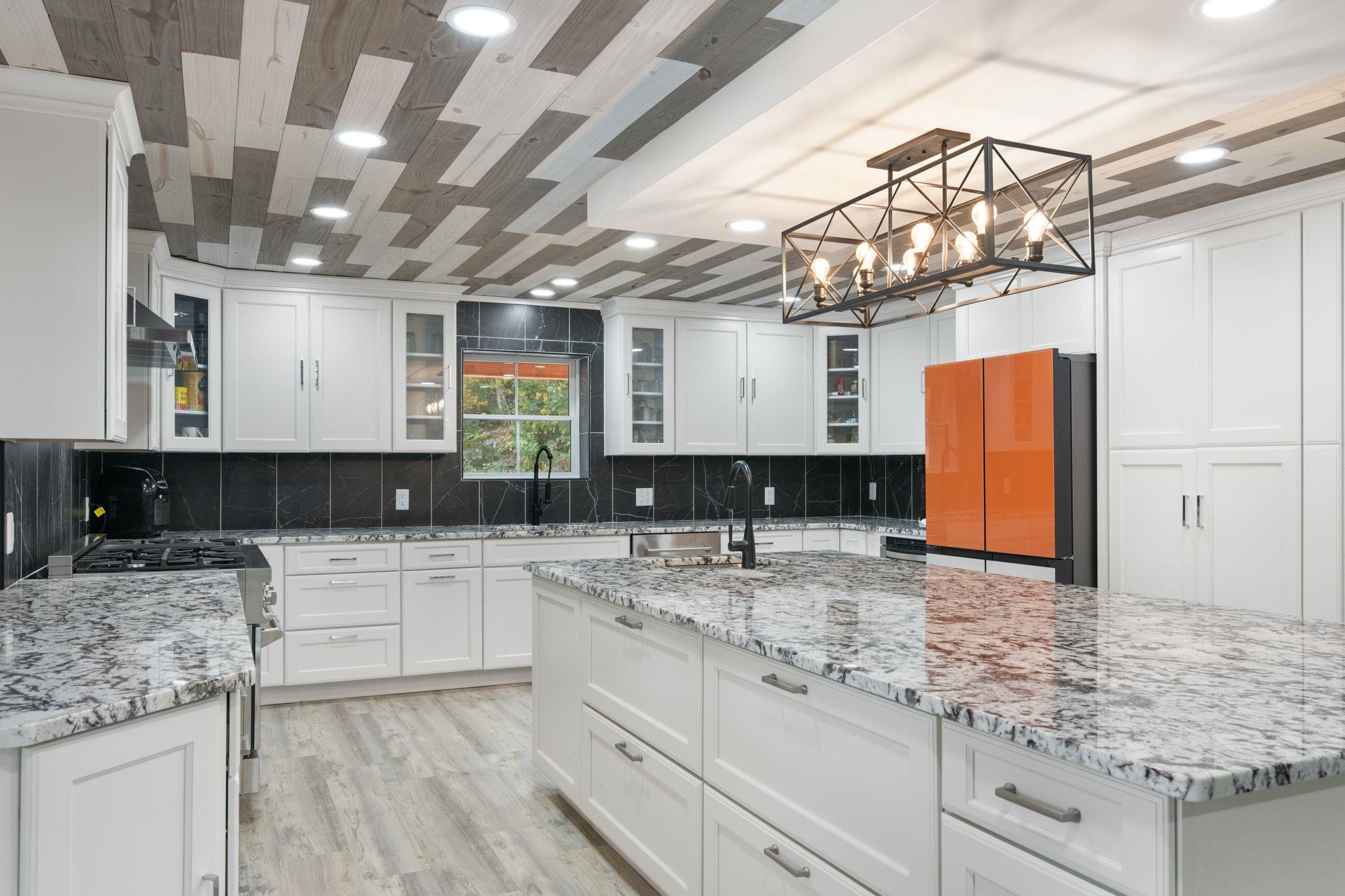 Homes for sale in Readsboro, VT | 636 Tunnel St, Readsboro, VT 05350 | MLS# 5017912