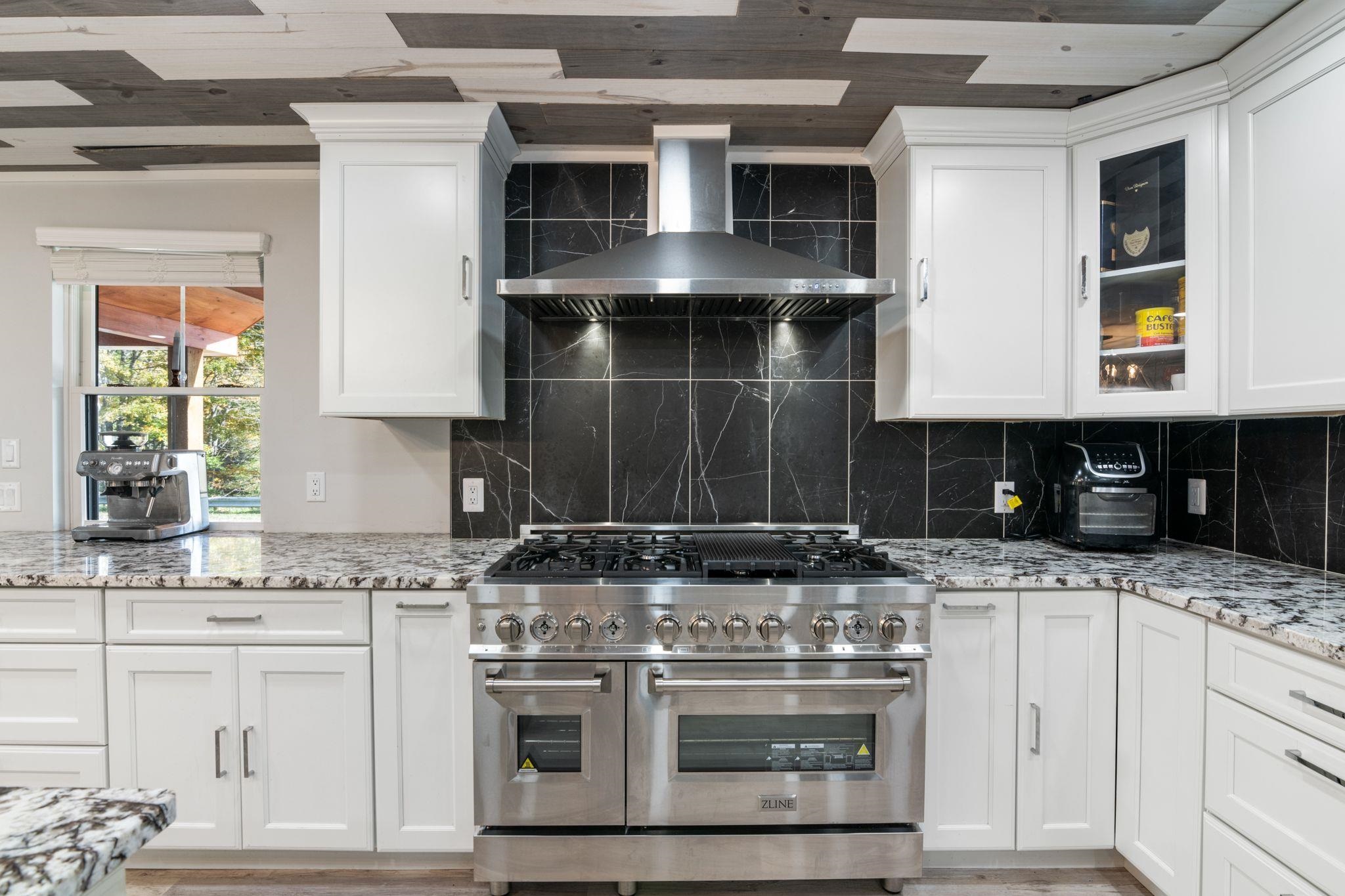 Homes for sale in Readsboro, VT | 636 Tunnel St, Readsboro, VT 05350 | MLS# 5017912