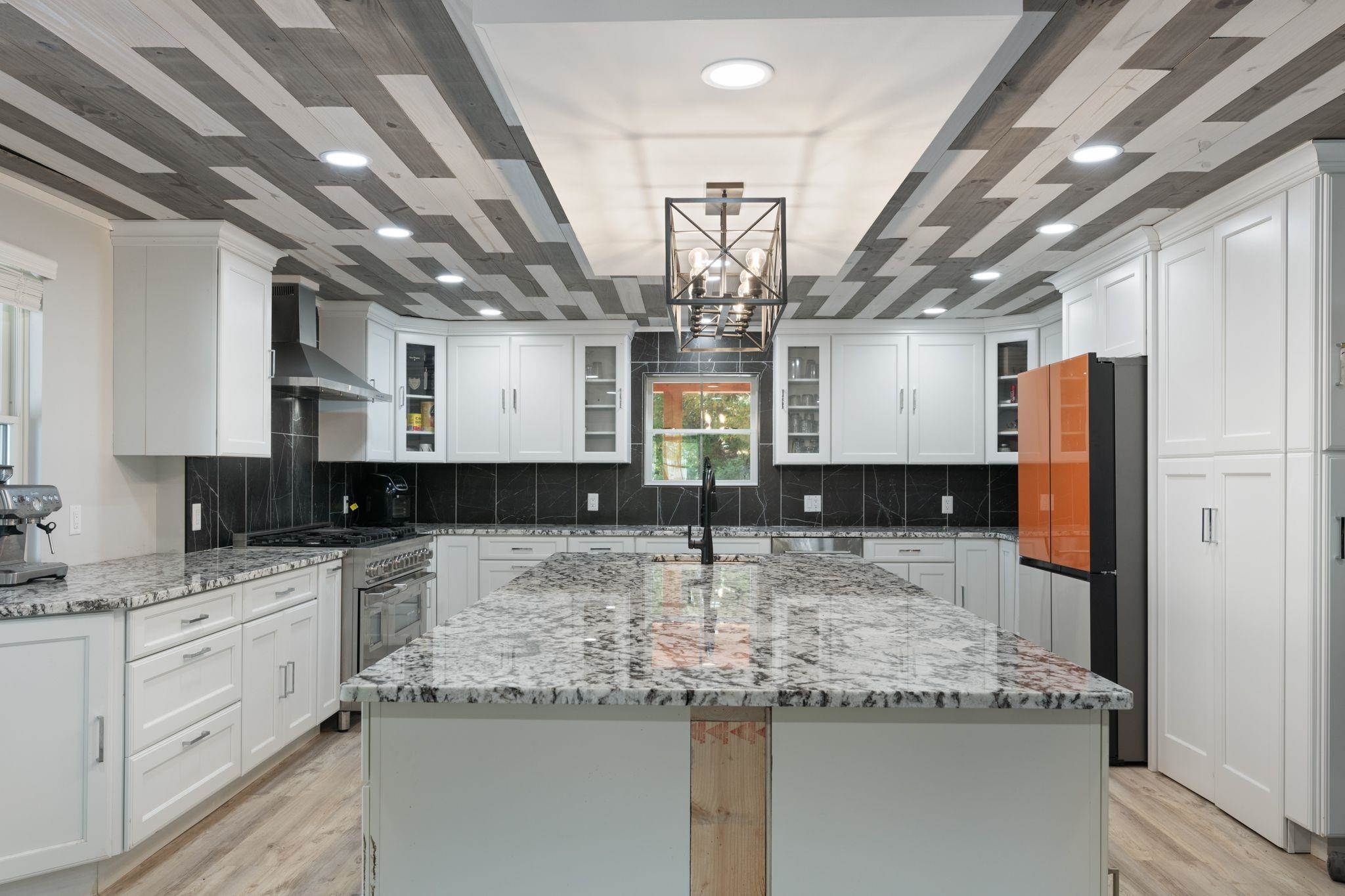 Homes for sale in Readsboro, VT | 636 Tunnel St, Readsboro, VT 05350 | MLS# 5017912