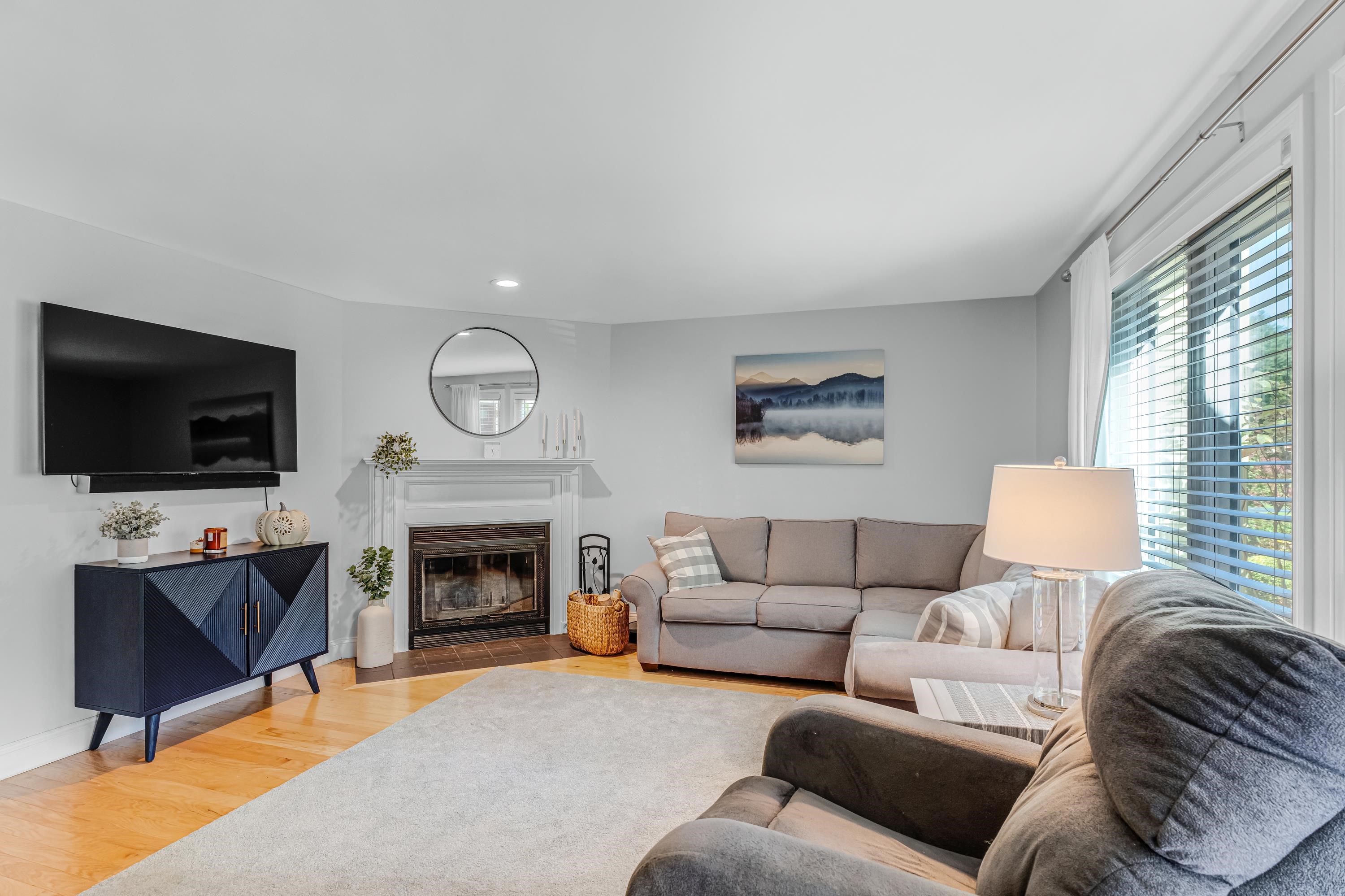 MLS 5018010: 18 Drury Lane-Unit 9, Nashua NH