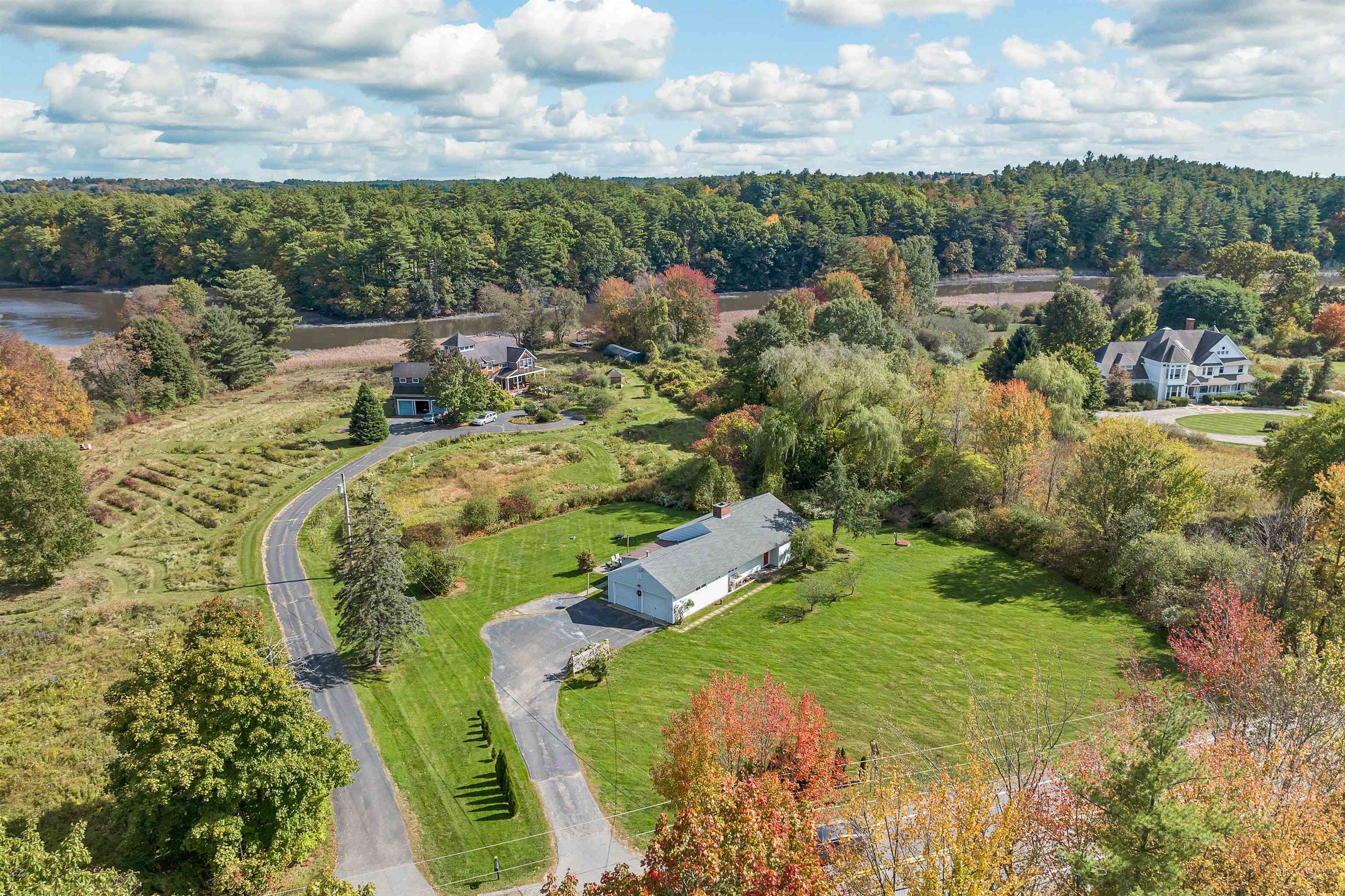 MLS 5018031: 7 Newfields Road, Exeter NH