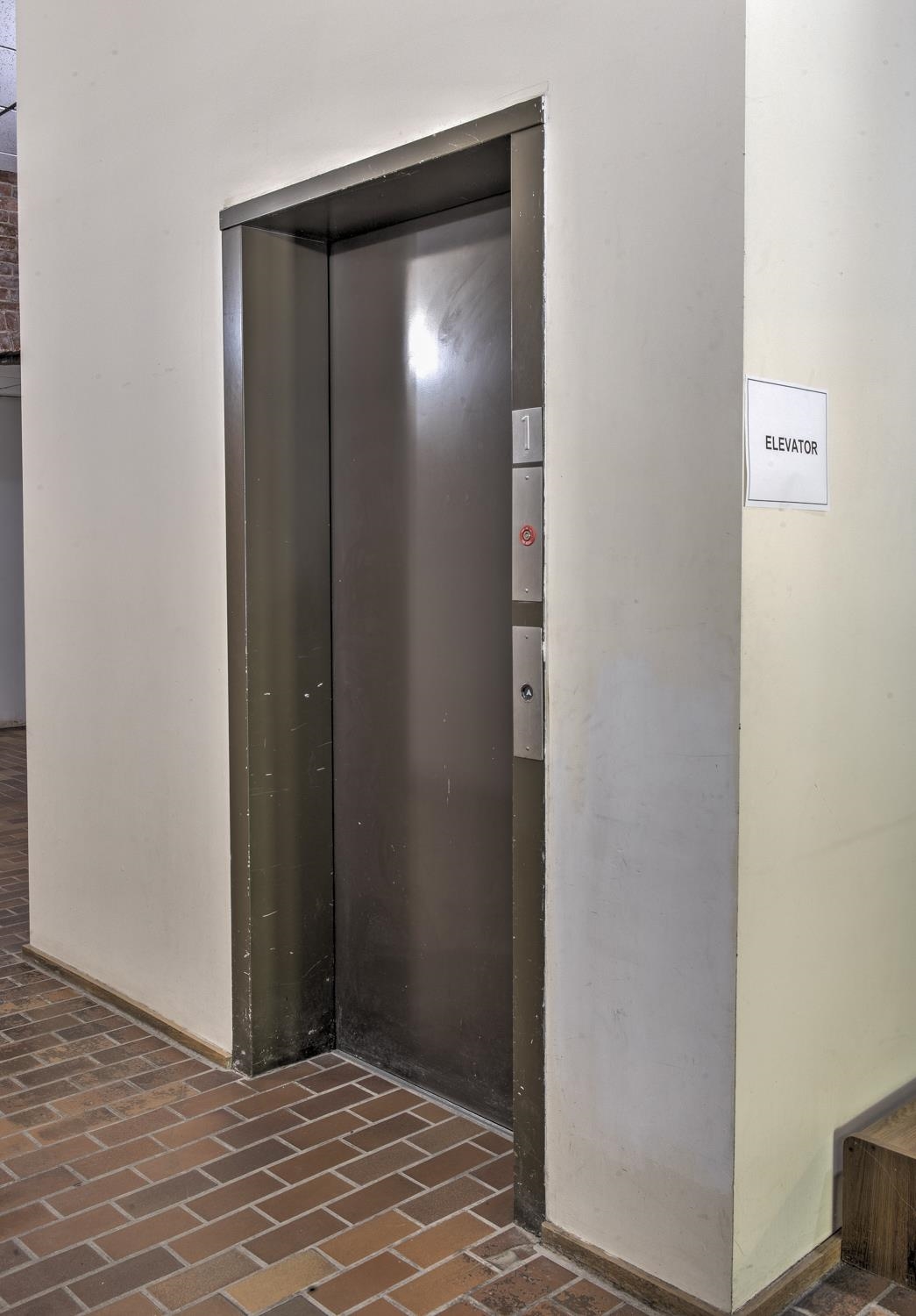 elevator 22313985
