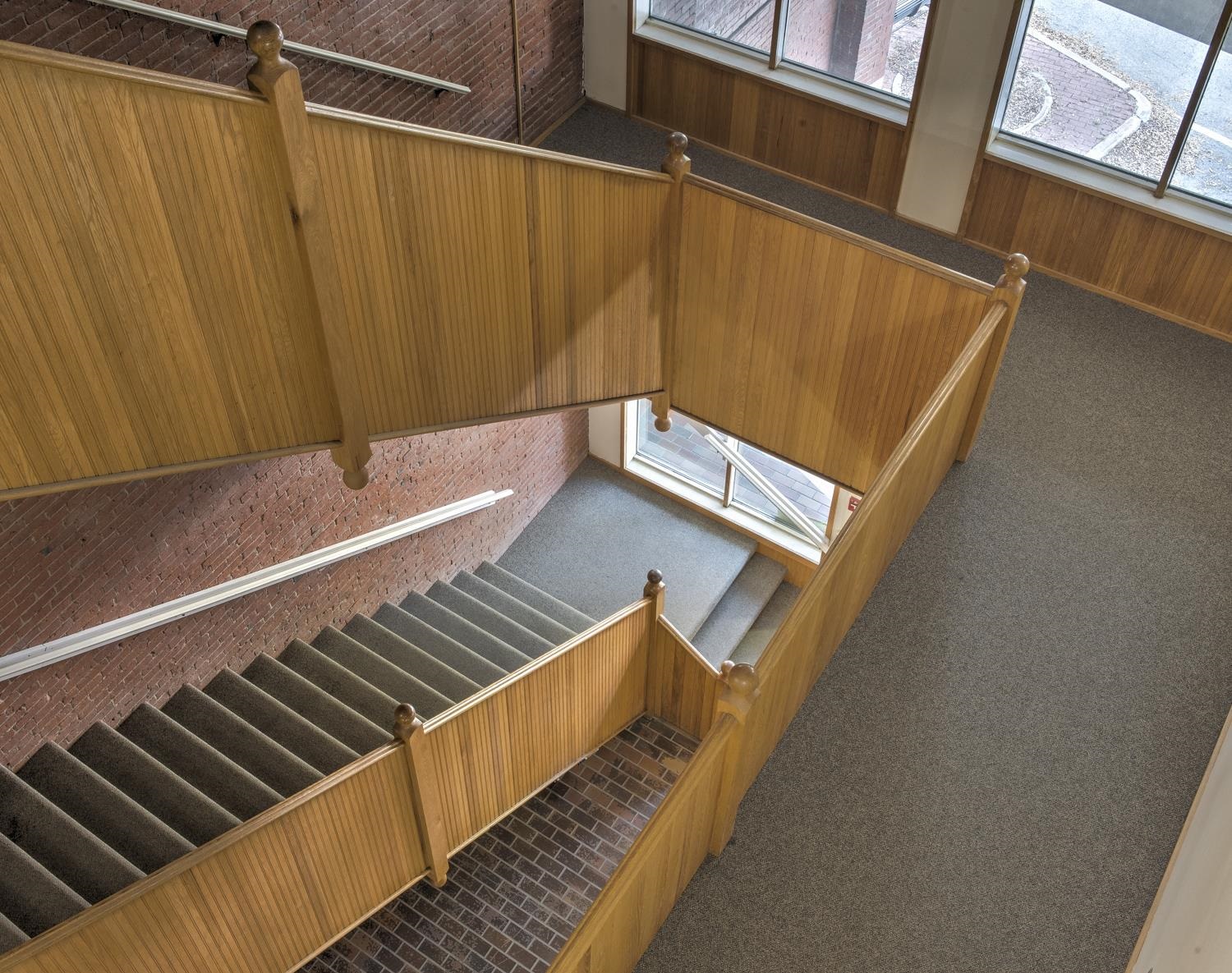 impressive staircase 22314013